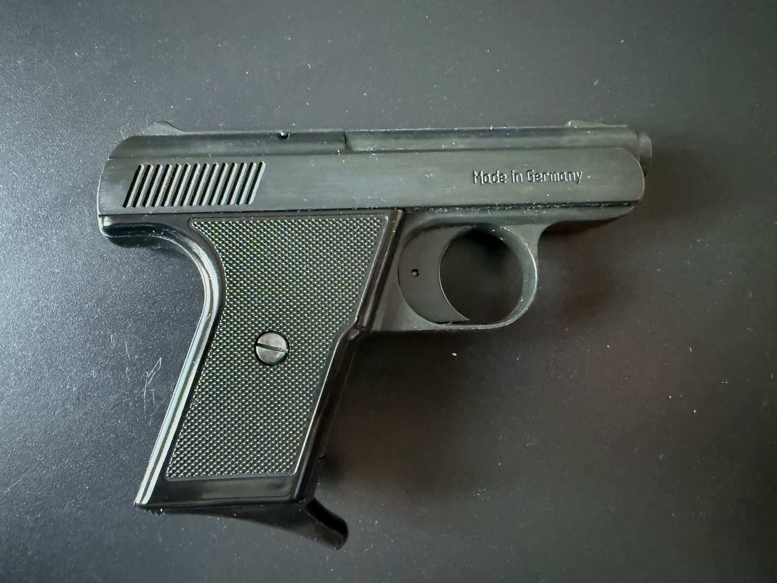 UMAREX Perfecta Mod. FBI 8000 Cal. 8mmK. Fabriqué en Allemagne