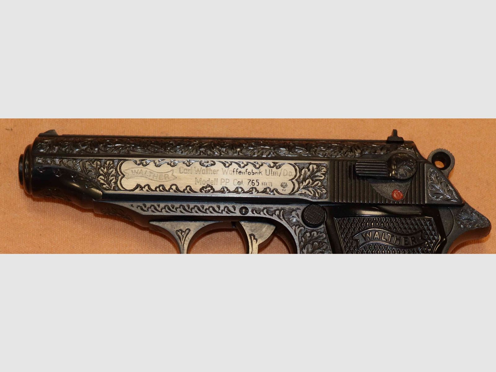 Pistolet Walther PP Grawerowany Kaliber 7.65, zdjęcie 2 z 10