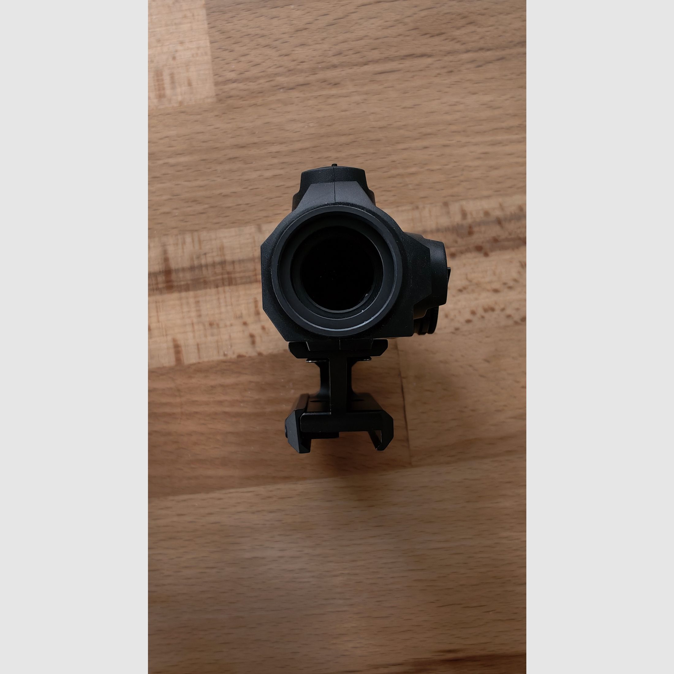 Red Dot und Vergrößerungsglas von Vector Optics