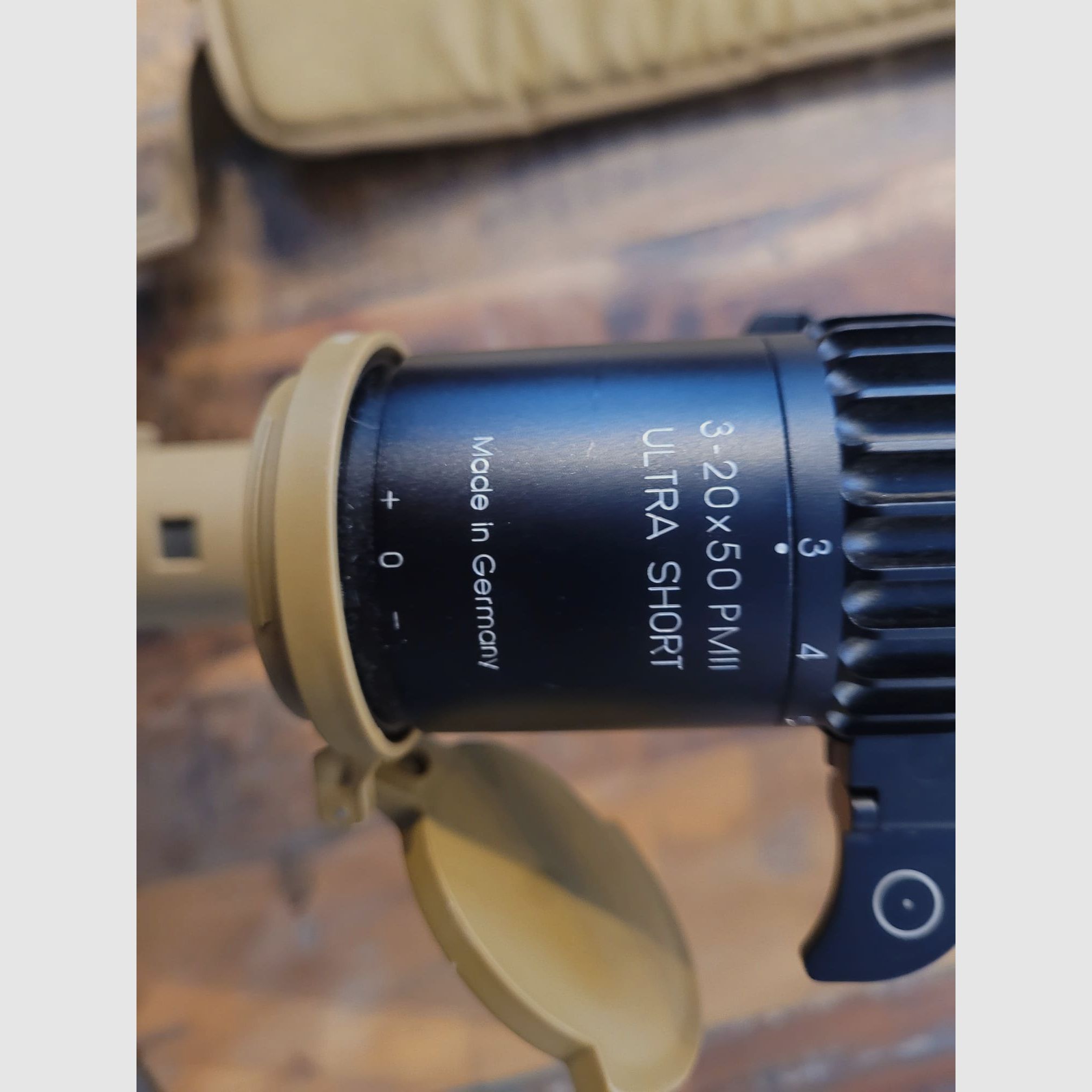 H&K zelfladende geweer Mod. MR308A3 (RAL8000) 20 met accessoires G28 10 schots magazijn en Schmidt & Bender 3-20x50 PMII Ultra Short & diverse accessoires