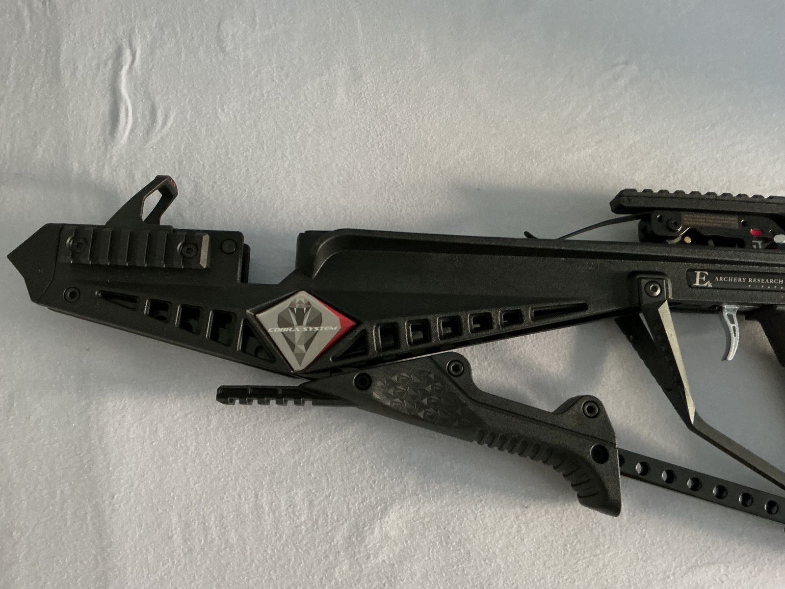 EK Archery Cobra R9 Deluxe