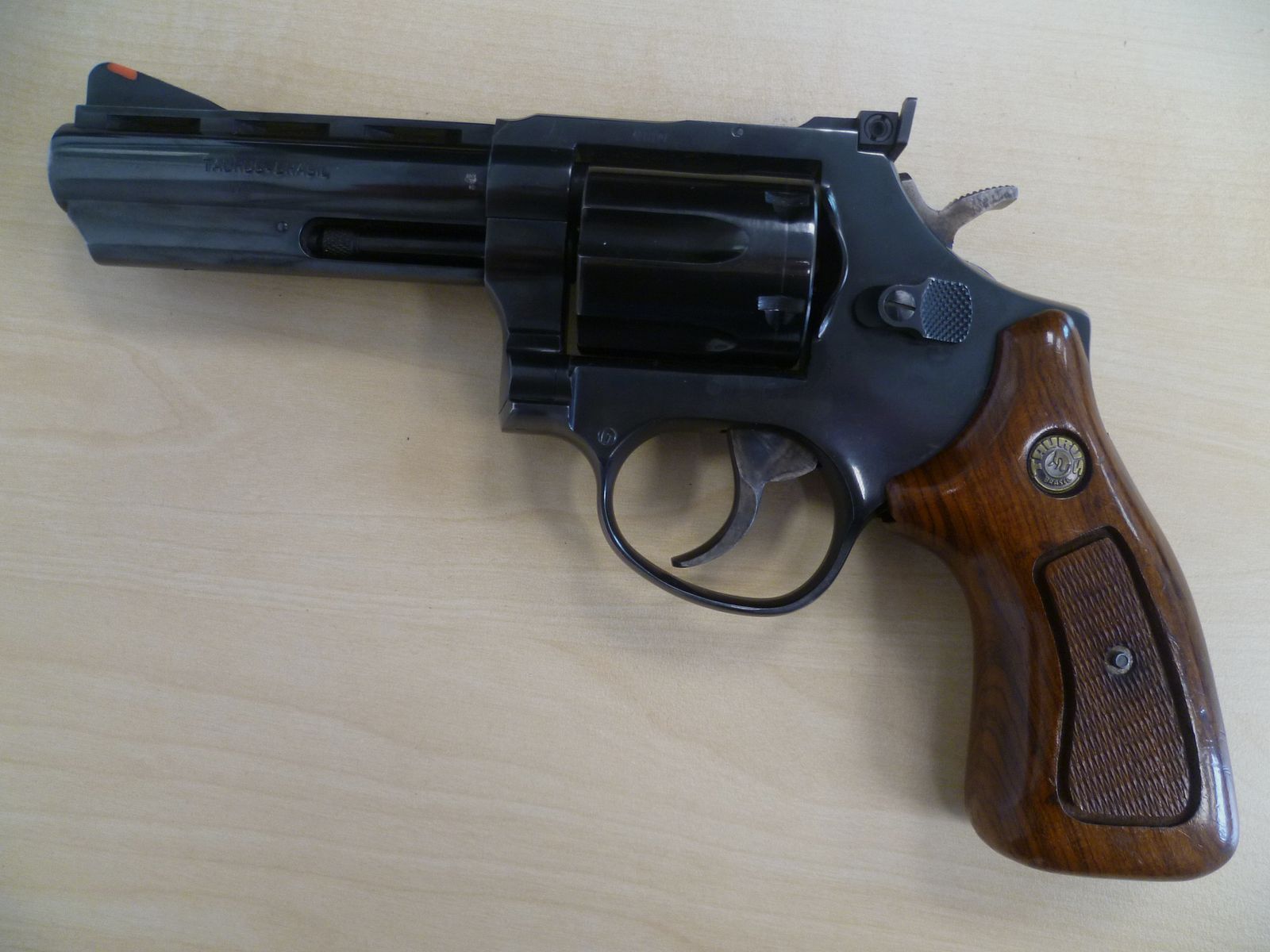 Revolver Taurus .357 Magnum 4"