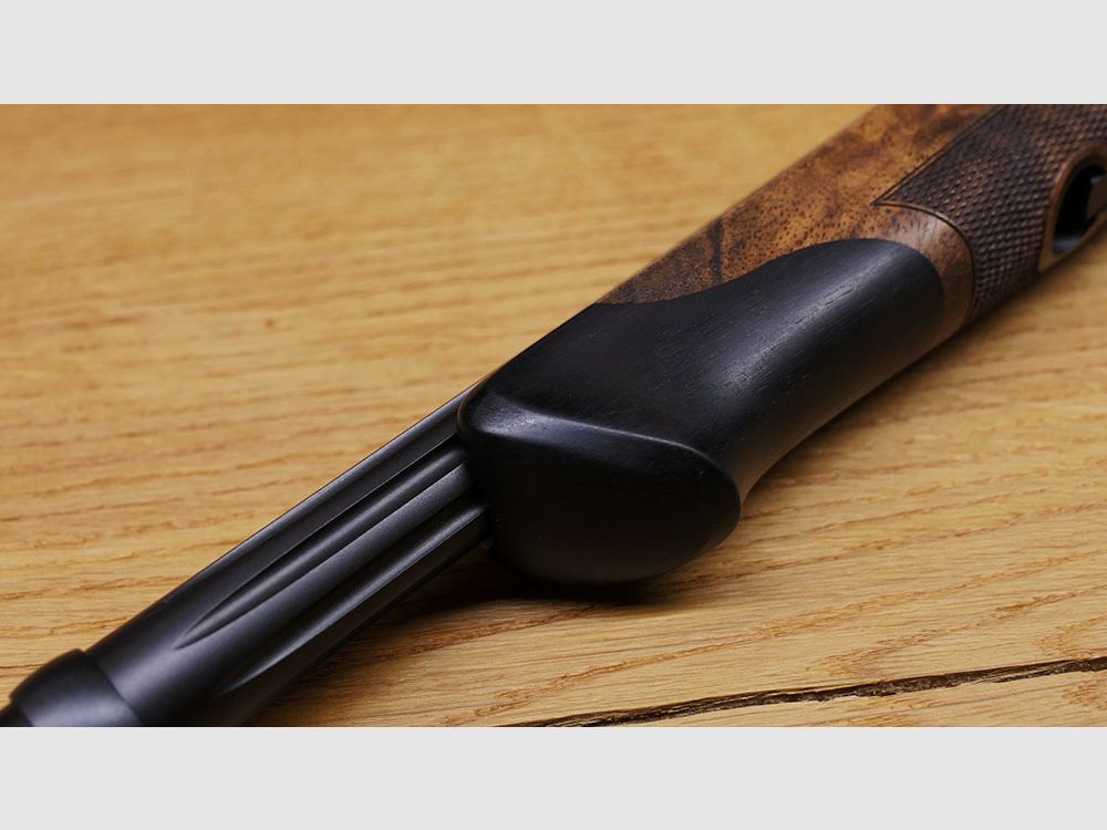 Blaser K95 Kipplaufbüchse / Black Edition / 6,5 Creedmoor / 52cm Lauf, lange Seitenplatten / HK 8 matt / Goldener Verschlussblock & Abzug / TRAUMWAFFE!