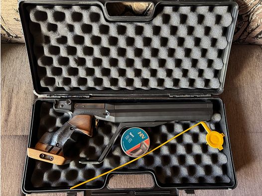 Feinwerkbau Mod. 100 pre-compressor Match air pistol, TOP condition!