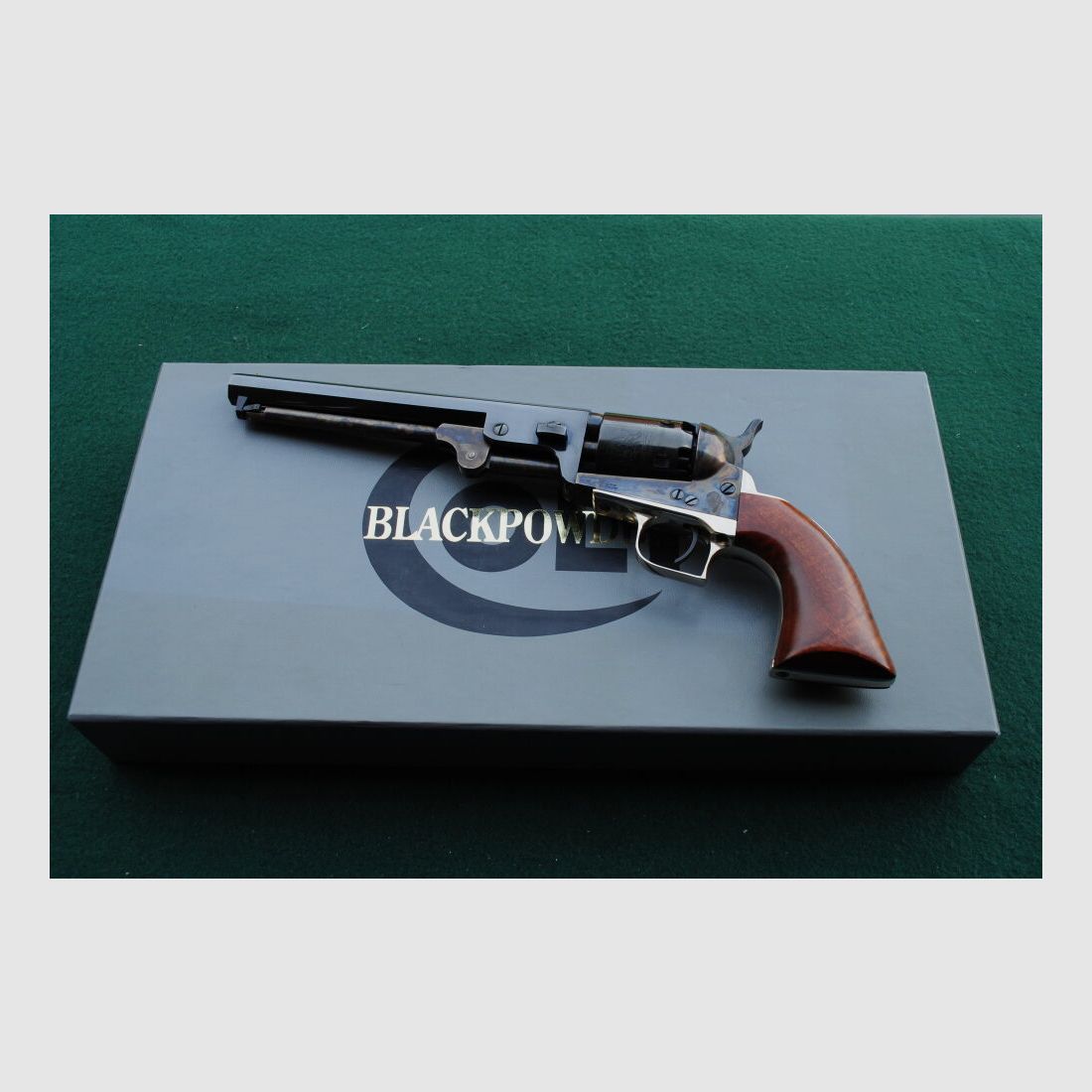 Oryginalny Colt 1851, seria 2. BP, import z USA, pudełko i dokumenty