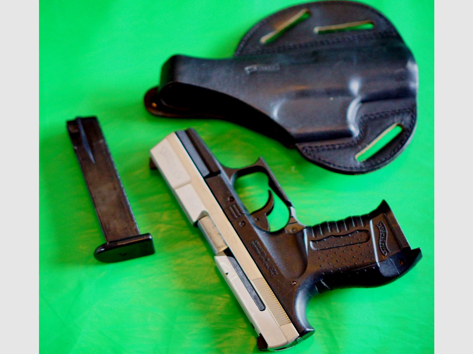 Walther P99 blank firing pistol 9mm P.A.K. bicolor (762) with leather holster