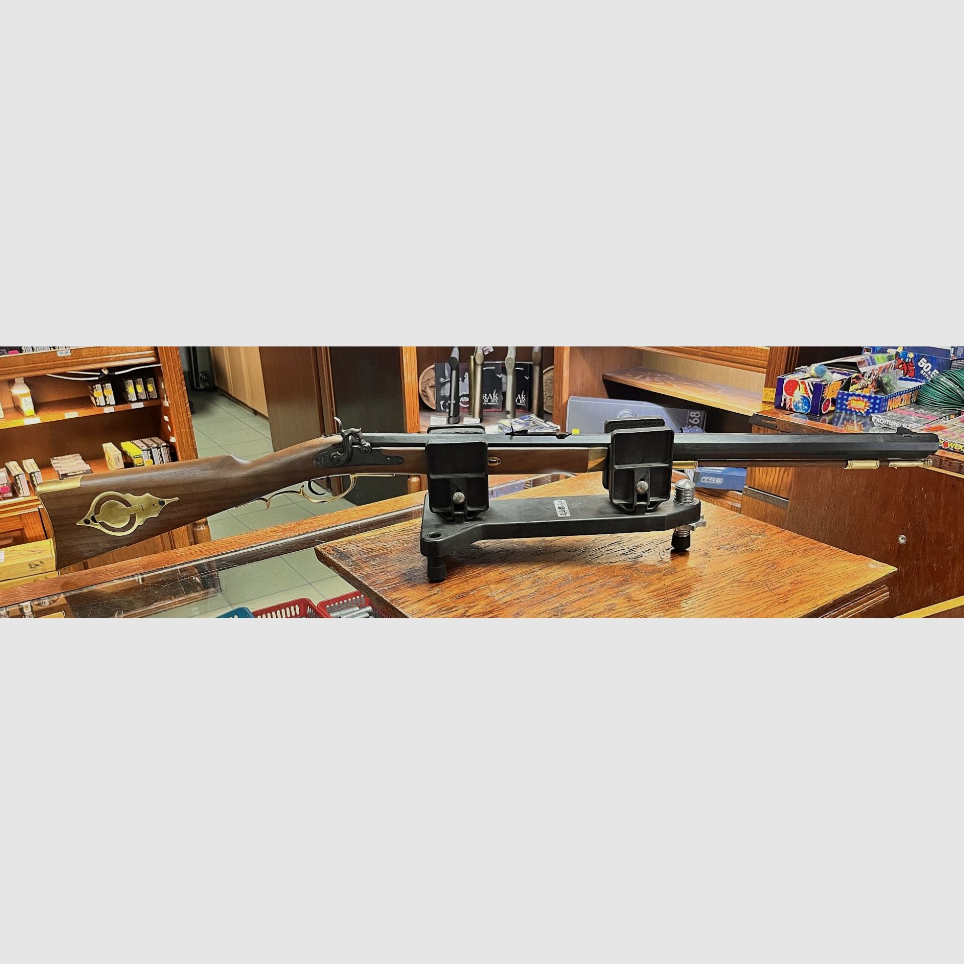 Pedersoli Traditional Hawken Target rifle cal. .50 S.656, image 2 of 7