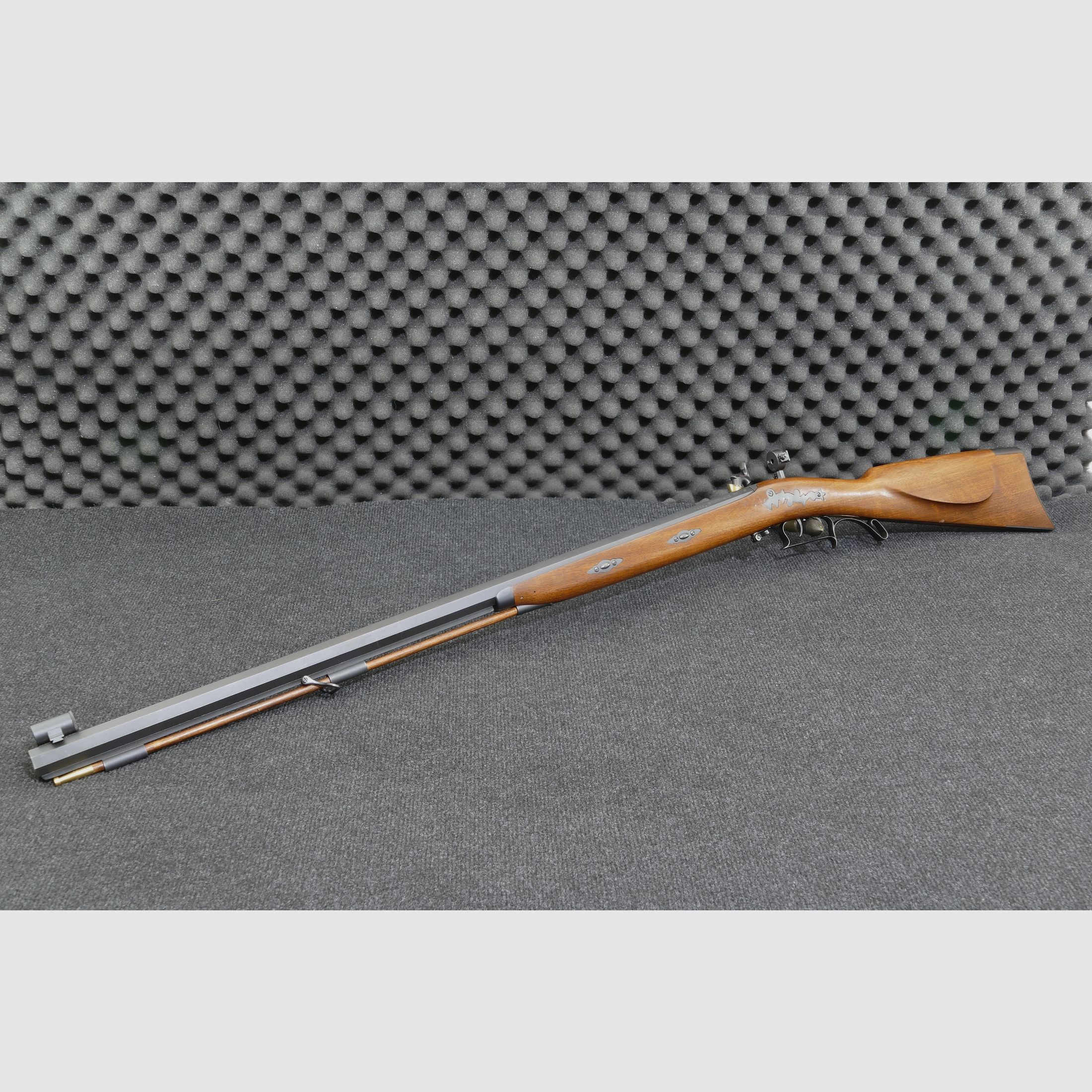 Davide Pedersoli Vorderlader Gewehr Tryon Rifle (Model S.229) uitvoering Creedmoor, .45 zwartkruit, zeer goed onderhouden