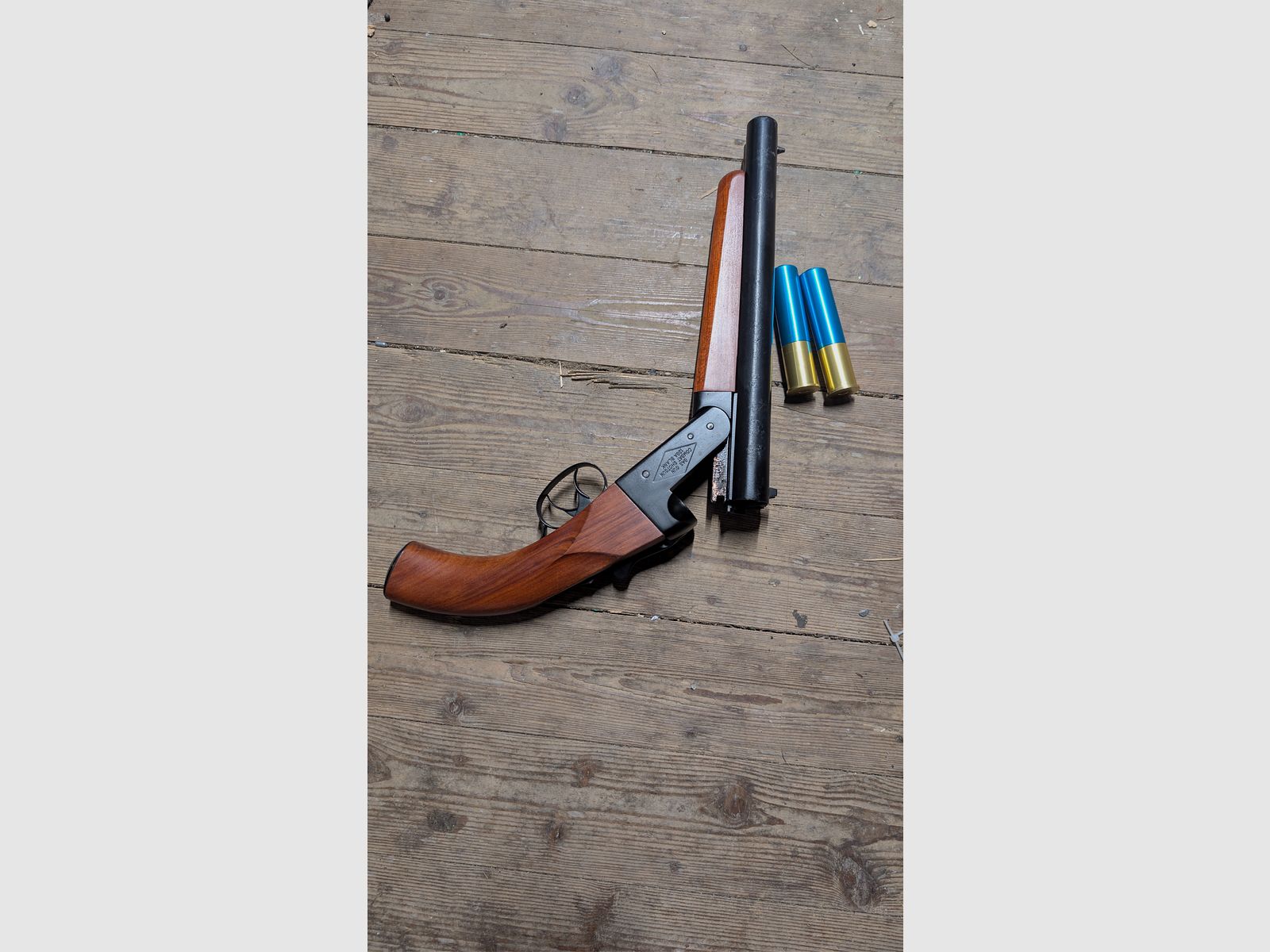 Airsoft double-barrel shotgun