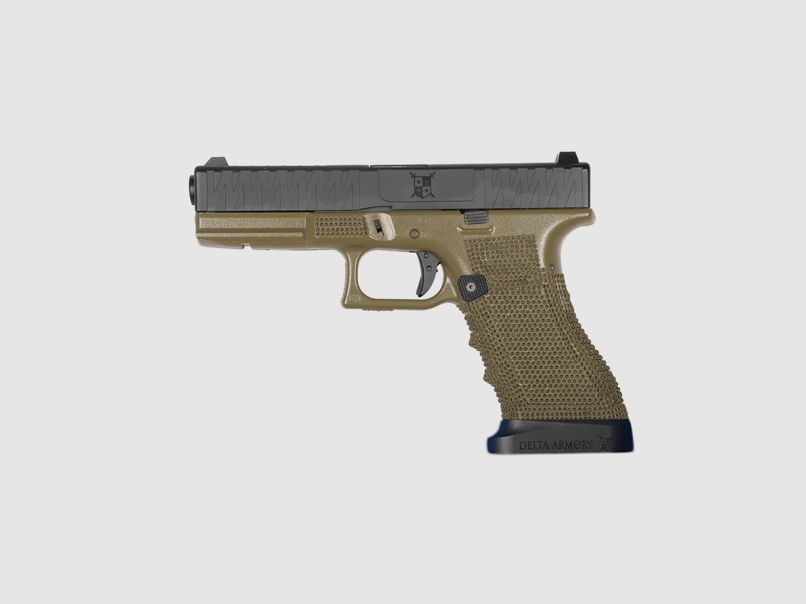 P05 GBB Airsoft Pistool met Grip Stippling in Olijf | Delta Armory