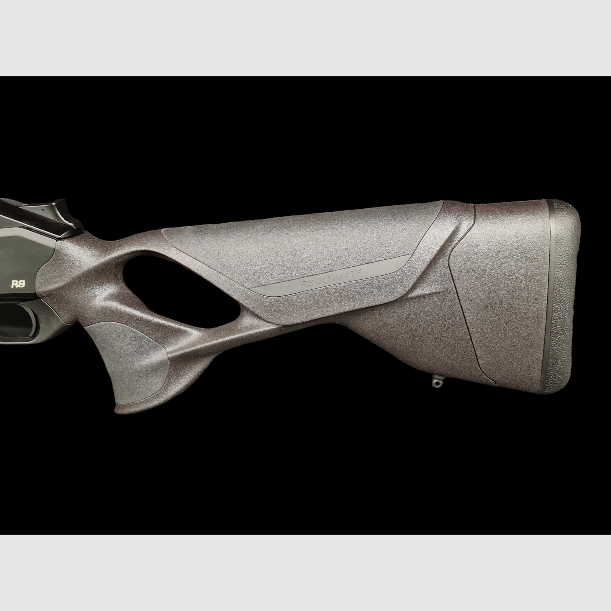 Blaser R8 Ultimate Kal. 30-06 Spring.  52cm LL und M15x1 sofort verfügbar bei taunus-waffen.de
