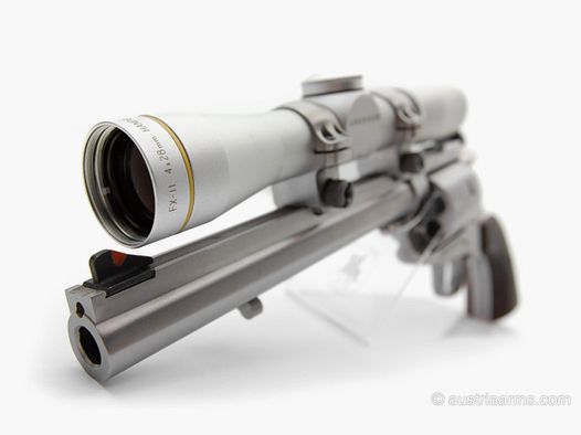 Ruger Super Blackhawk mit Leupold Handgun Optik, neuwertige Vorführwaffe, .44 Magnum