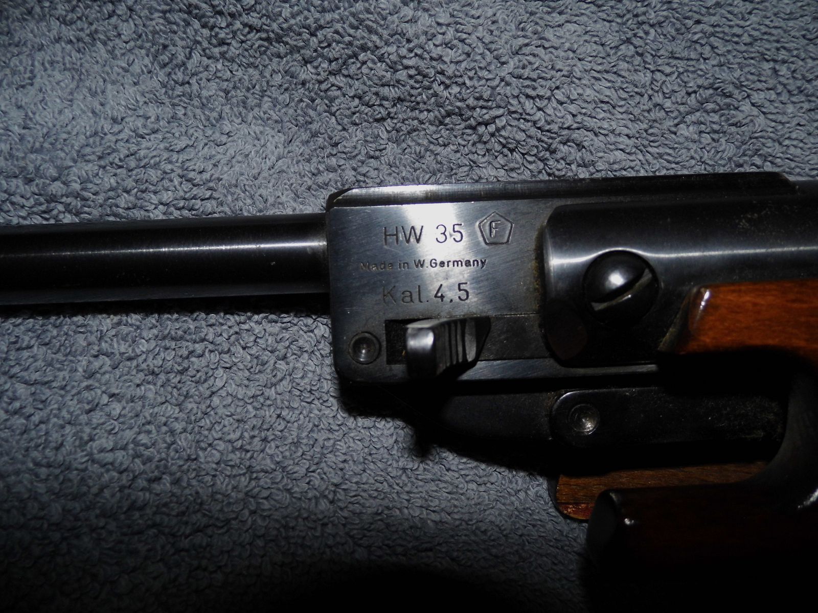 Weihrauch HW 35 Cal. 4,5 mm con mira telescópica