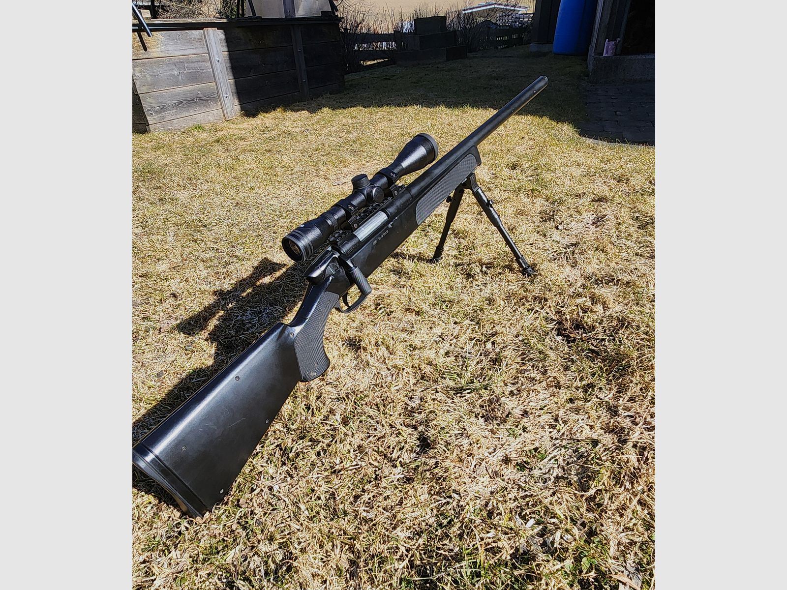Airsoft SSR4, SSG69, Beretta M92 mit Zubehör und Plattenträger Set