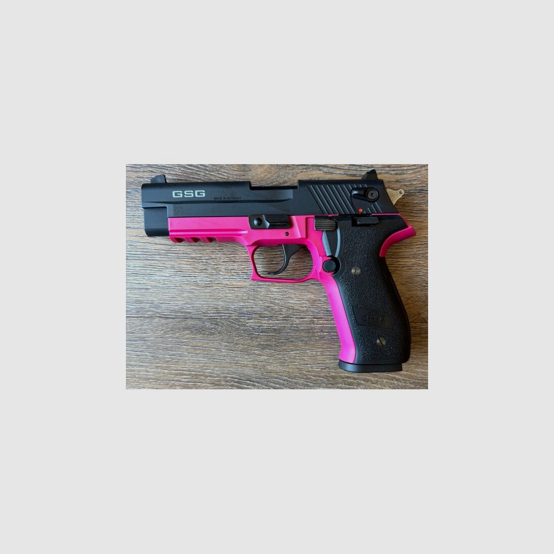 halbautomatische Pistole GSG Fire Fly Pink im Kaliber .22lr