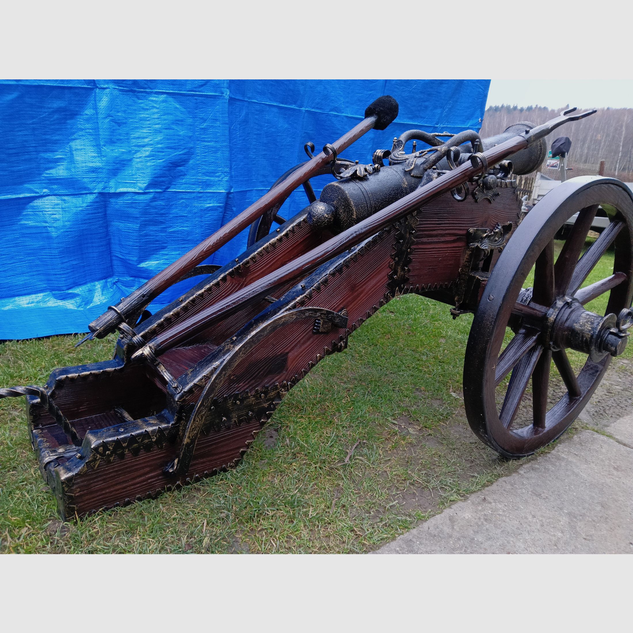 SPRZĘT, KANONY Sprzedaż armat ogrodowych do wystrzeliwania fajerwerków