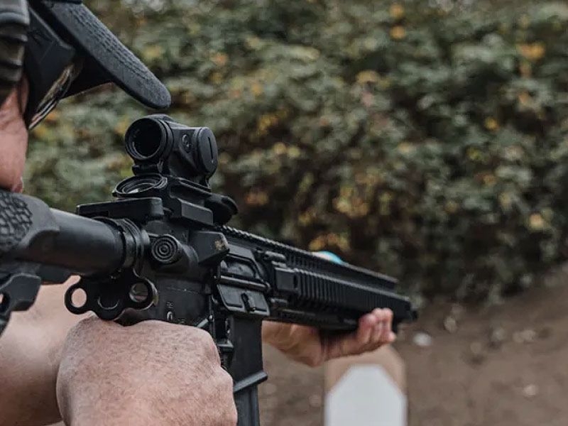 Aimpoint Duty RDS w tym 30 mm Picatinny Riser Mount