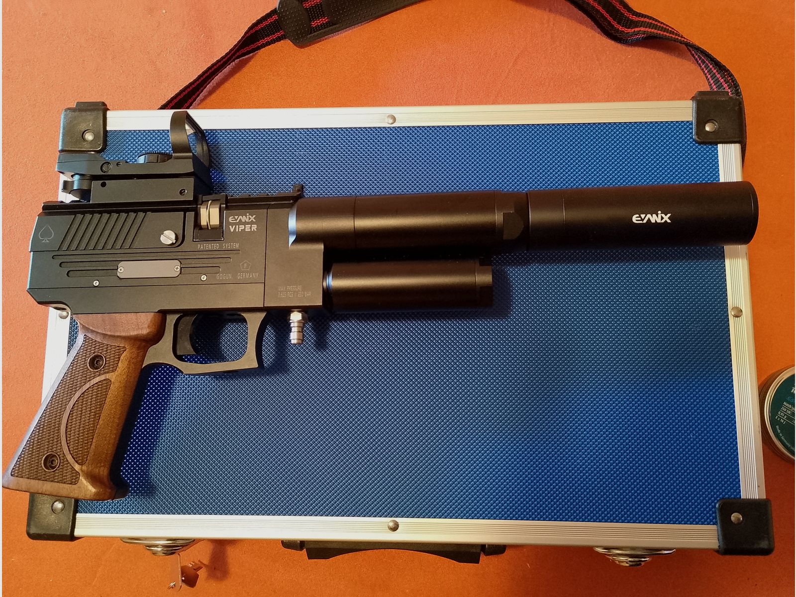 Evanix Viper F-Serie Cal .22 Sehr guter Zustand Komplettset mit Schalldämpfer & Koffer