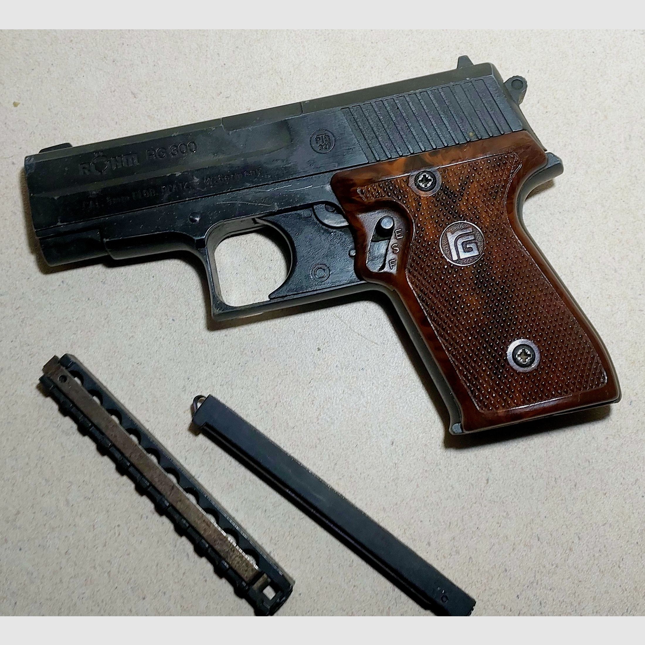 Röhm RG 300 Schreckschuss Pistole Kal. 6mm Flobert mit 2 Magazinen