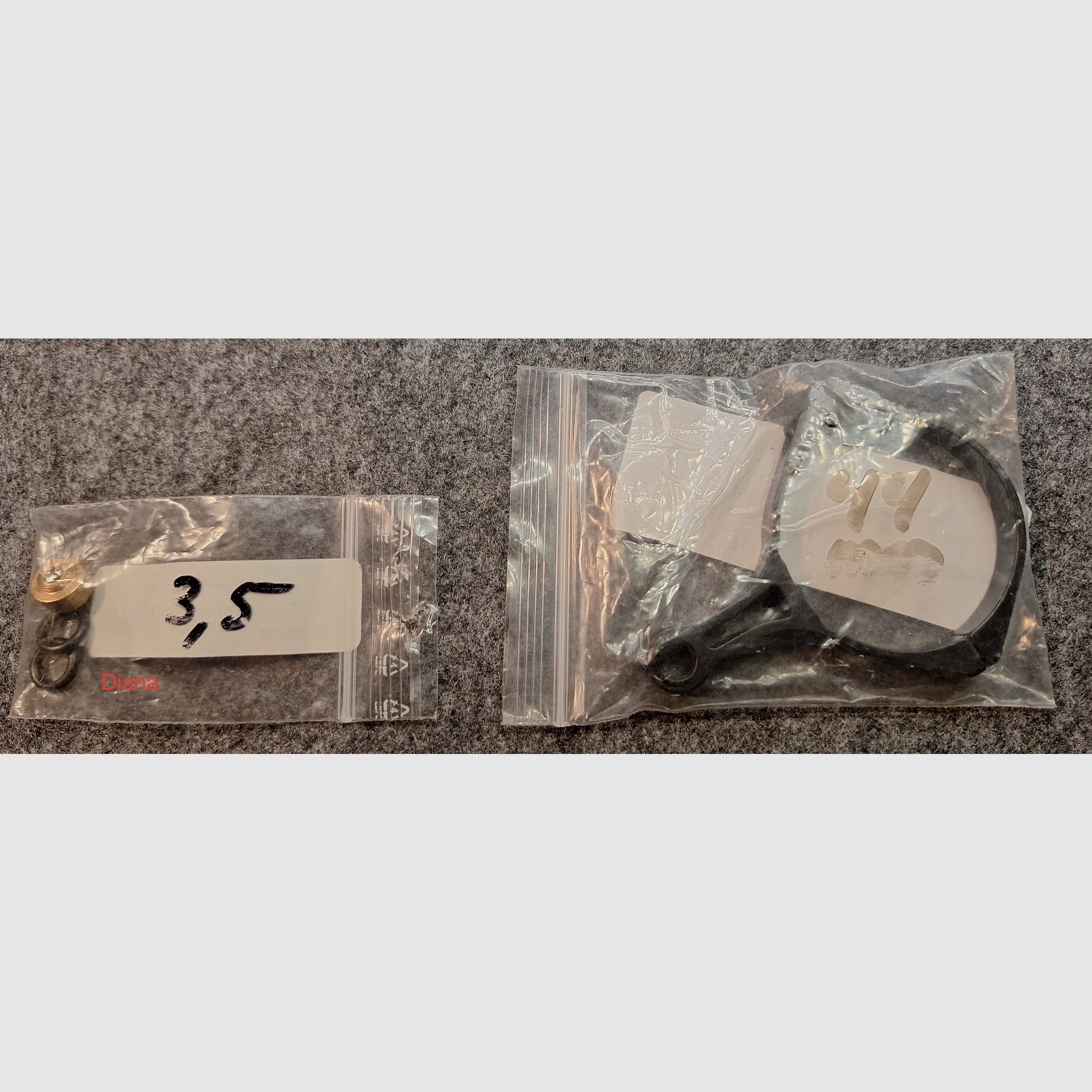 diverse Waffenteile und Zubehör