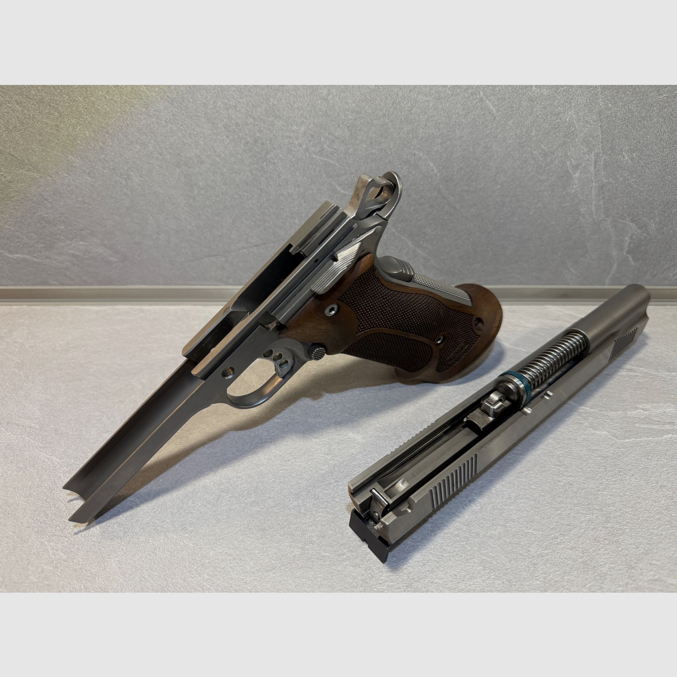 1911 HPS Ziel 6 " Exclusiv  45 Auto / 45 ACP  Aristokrat Visier, Nill Master usw.