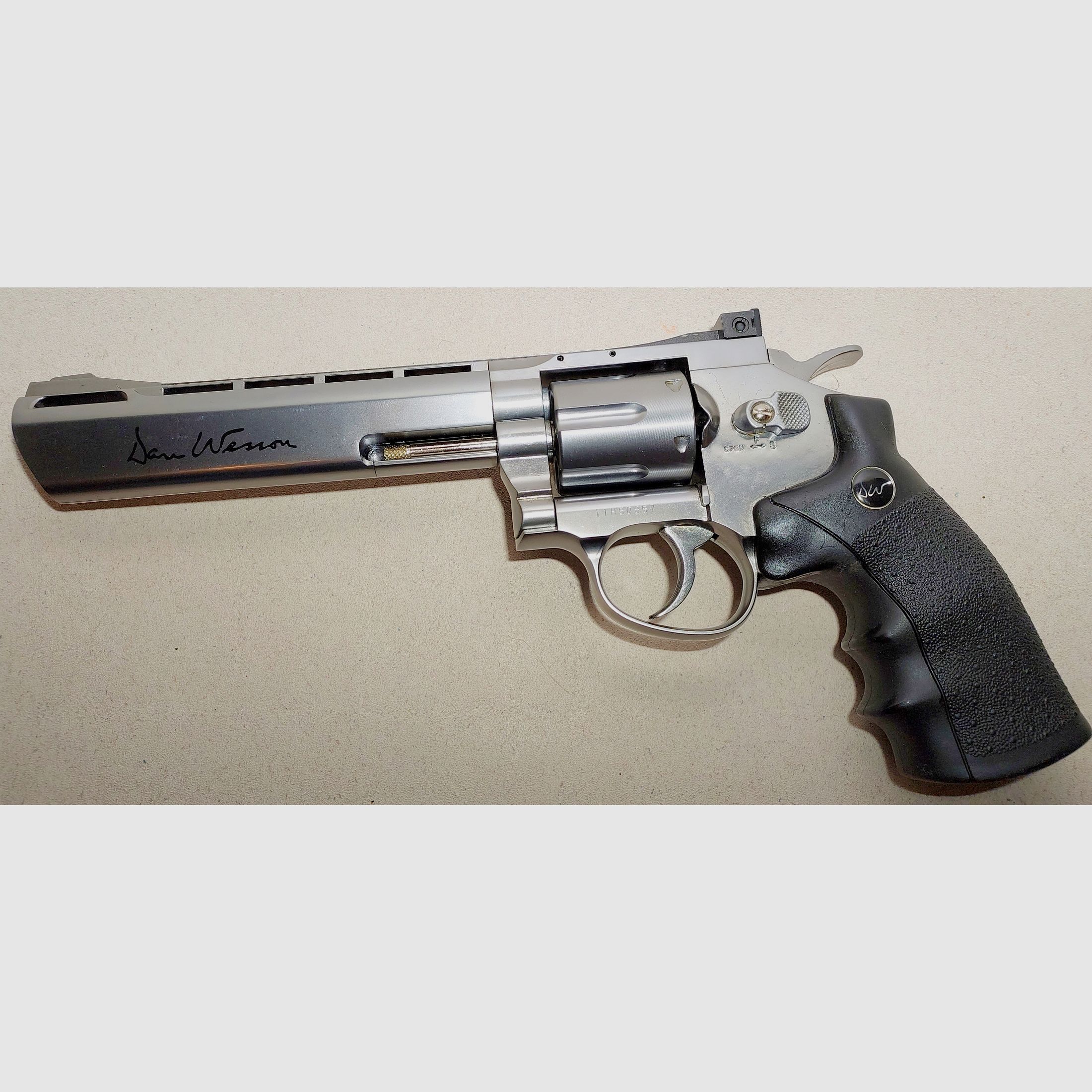 Dan Wesson 6" Revolver 4,5 mm Stahl BB Co2 Silber (P18)