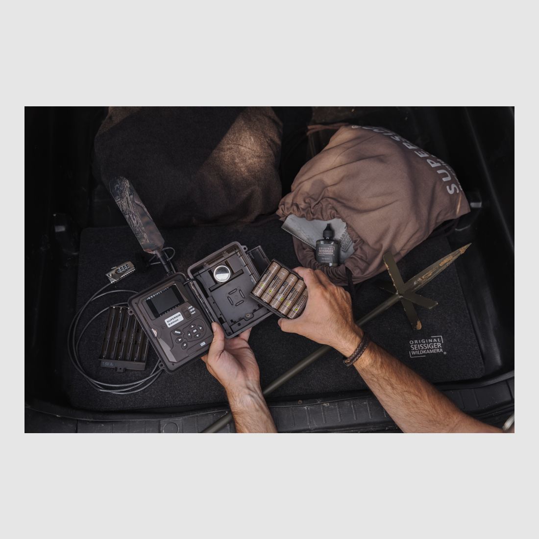 SEISSIGER Wildcamera Special-Cam LTE – SUPERSIM-Edition inclusi batterie