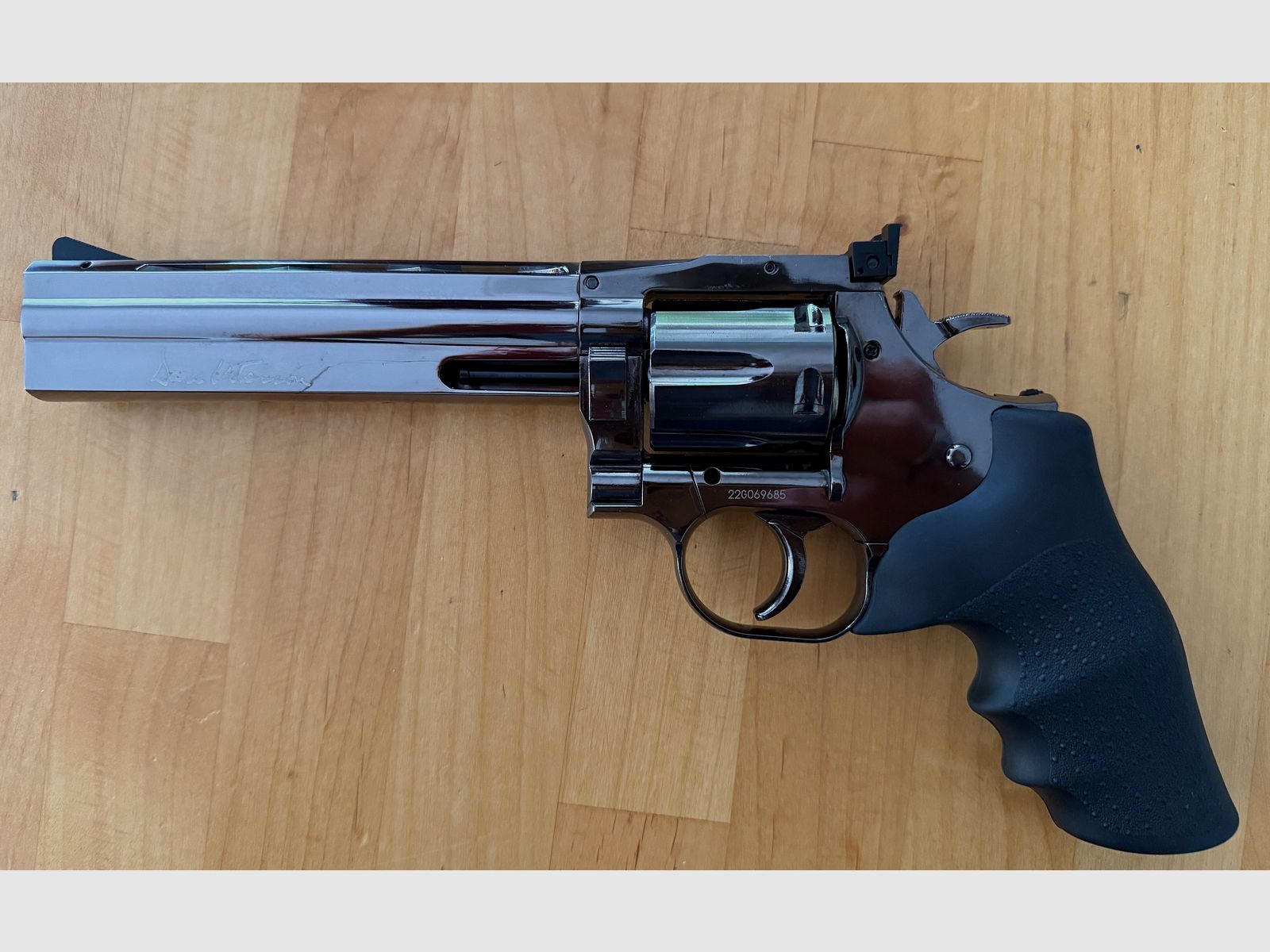 Dan Wesson 715 Diabolo *Seltenheit - durchgehender Lauf*