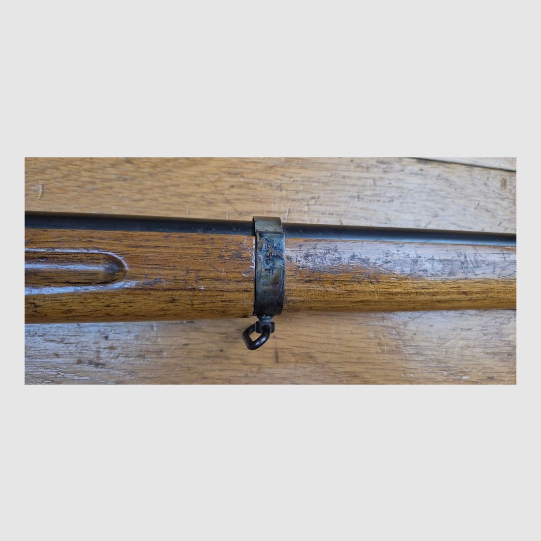 Sehr schöne Schul- oder Kinderbüchse Lebel – Selten im Kaliber 22LR! (und nicht bosquette!) – Waffe eines stéphanois Handwerkers – Sehr gute Mechanik – Sehr schönes Holz und Originalbrünierung – „mono-matricule“ – Visier von 25 bis 200m – Der Charme der III. Republik in einem seltenen Kaliber für dieses Modell – CAT C – TBE ++, Bild 7 von 26