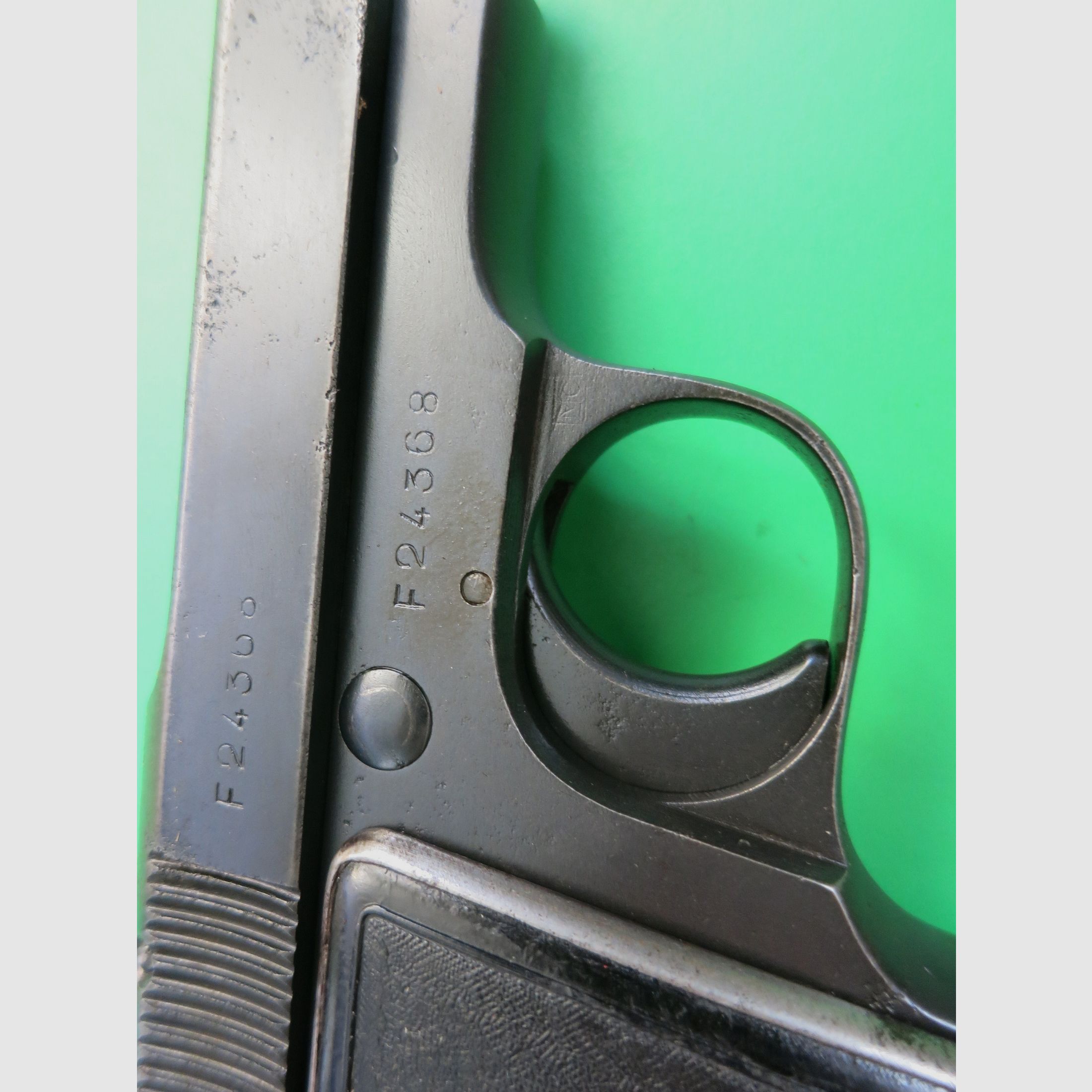 Pistola semiautomática Beretta M1934, 9 mm Corto (380 Auto), Luftwaffe/Heer #33