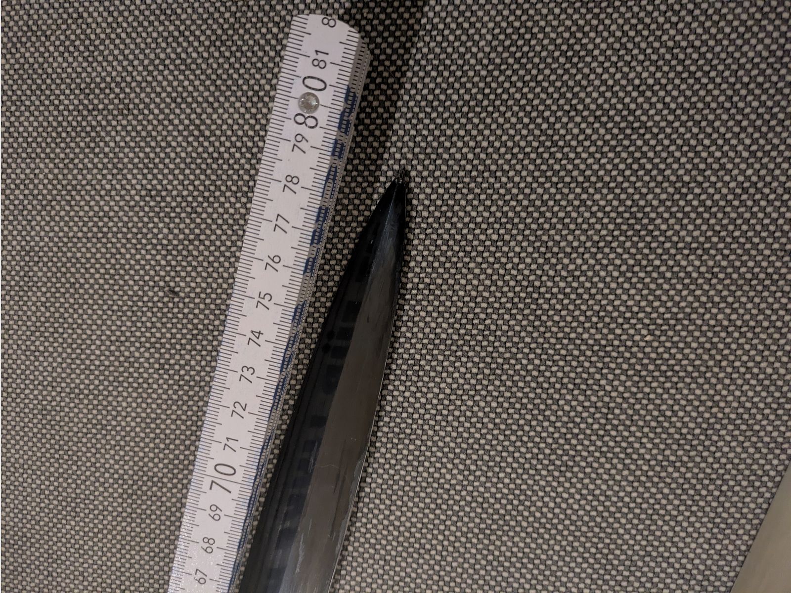 2 medieval swords to give away