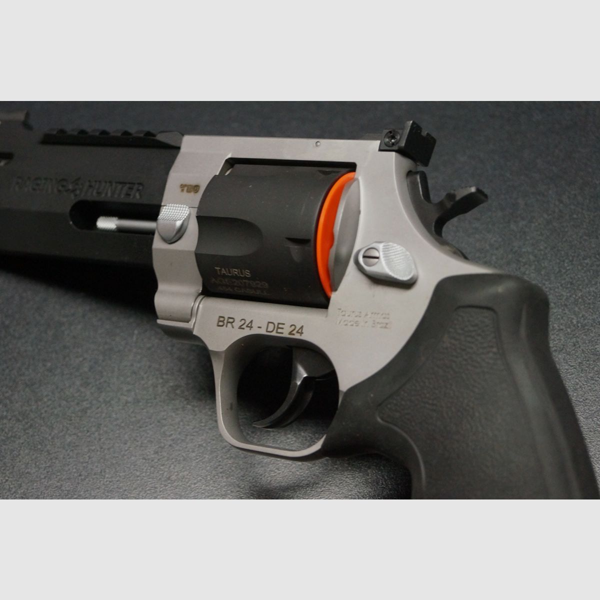 Taurus Raging Hunter 454 5 inch, image 7 of 8