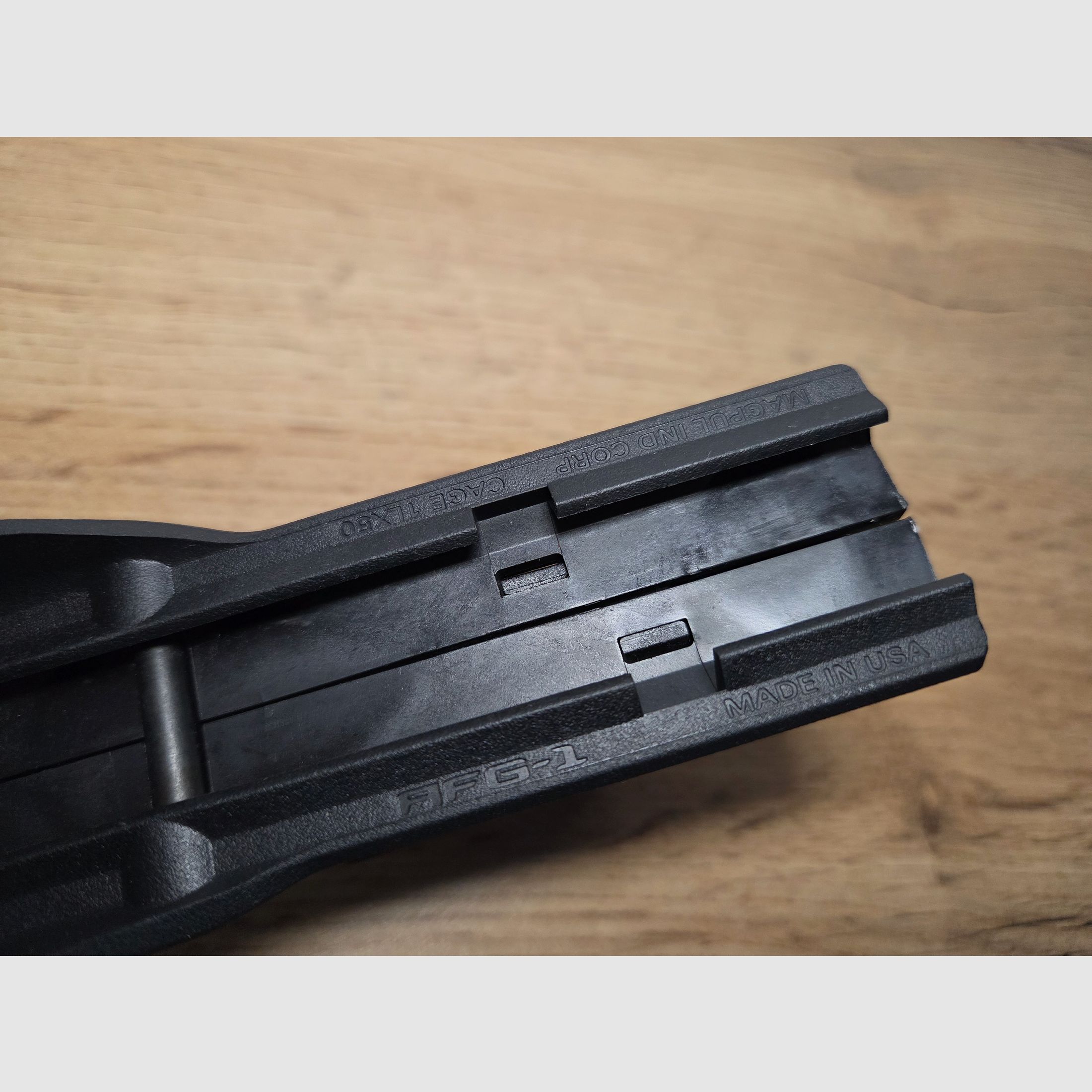 Visée rabattable, poignée avant Magpul AFG 1 Picatinny AR15 AR10 rabattable