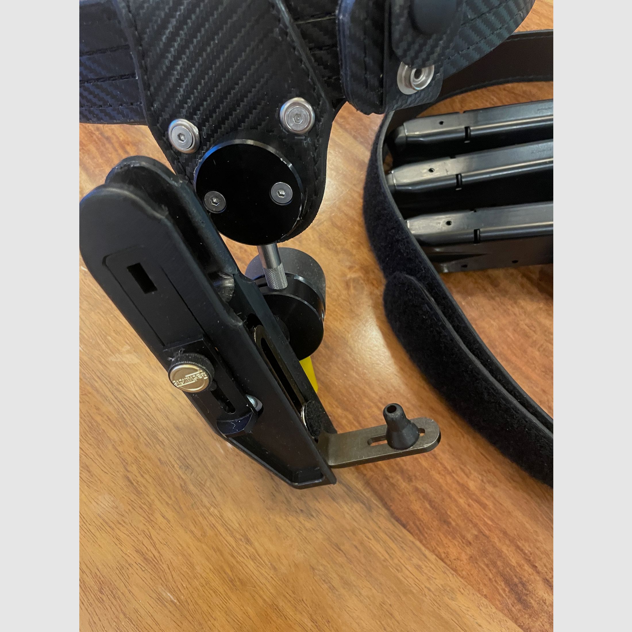 Pokrowiec z paskiem Sig Sauer P226 S / X Five / X Six + klipsy na magazynki + 4 magazynki