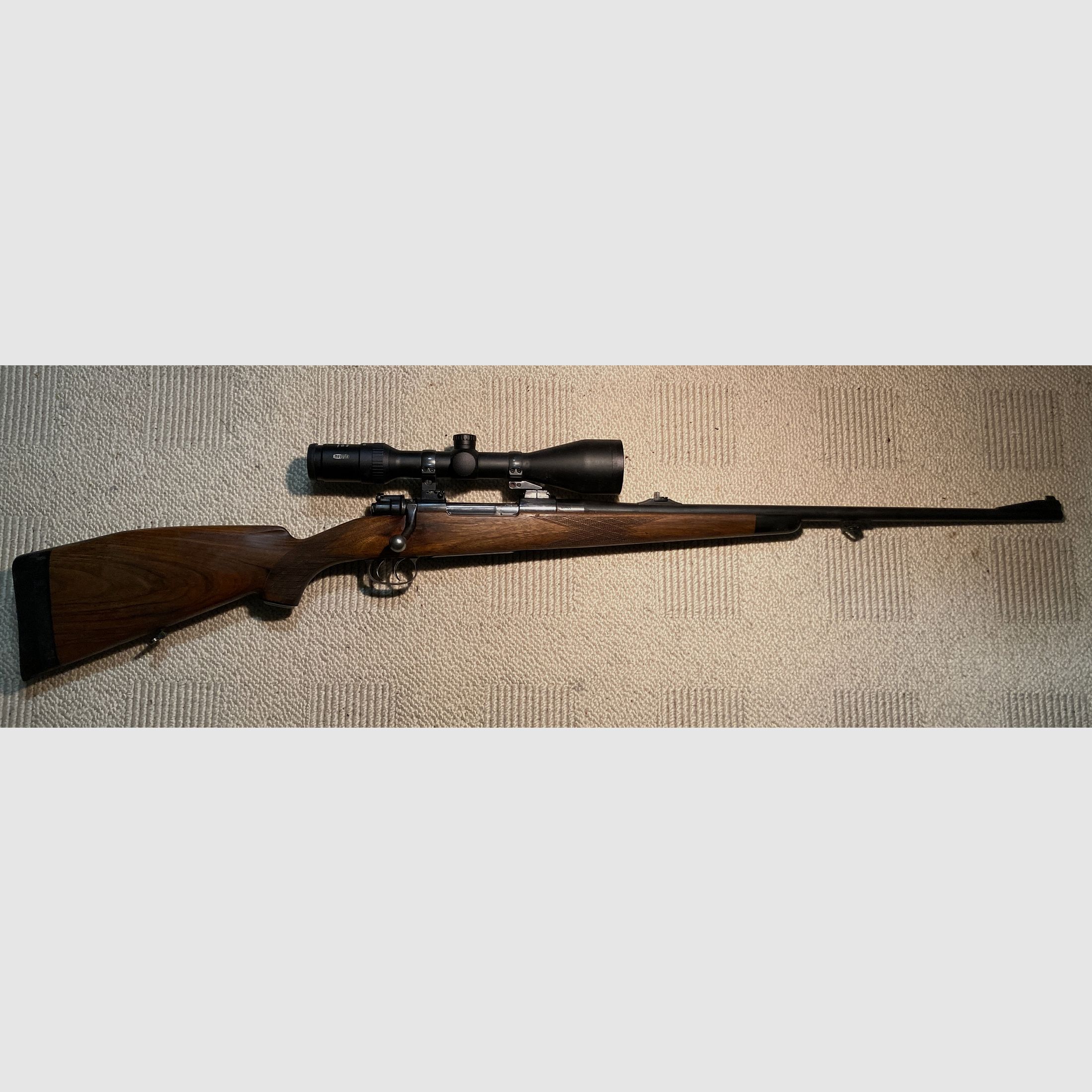Repetierbüchse FN, Modell K98, Kaliber 7x64, dt. Stecher, mit Leuchtpunktabsehen 4C Meostar 3-12x56 R1r und hochwertiger EAW-Schwenkmontage