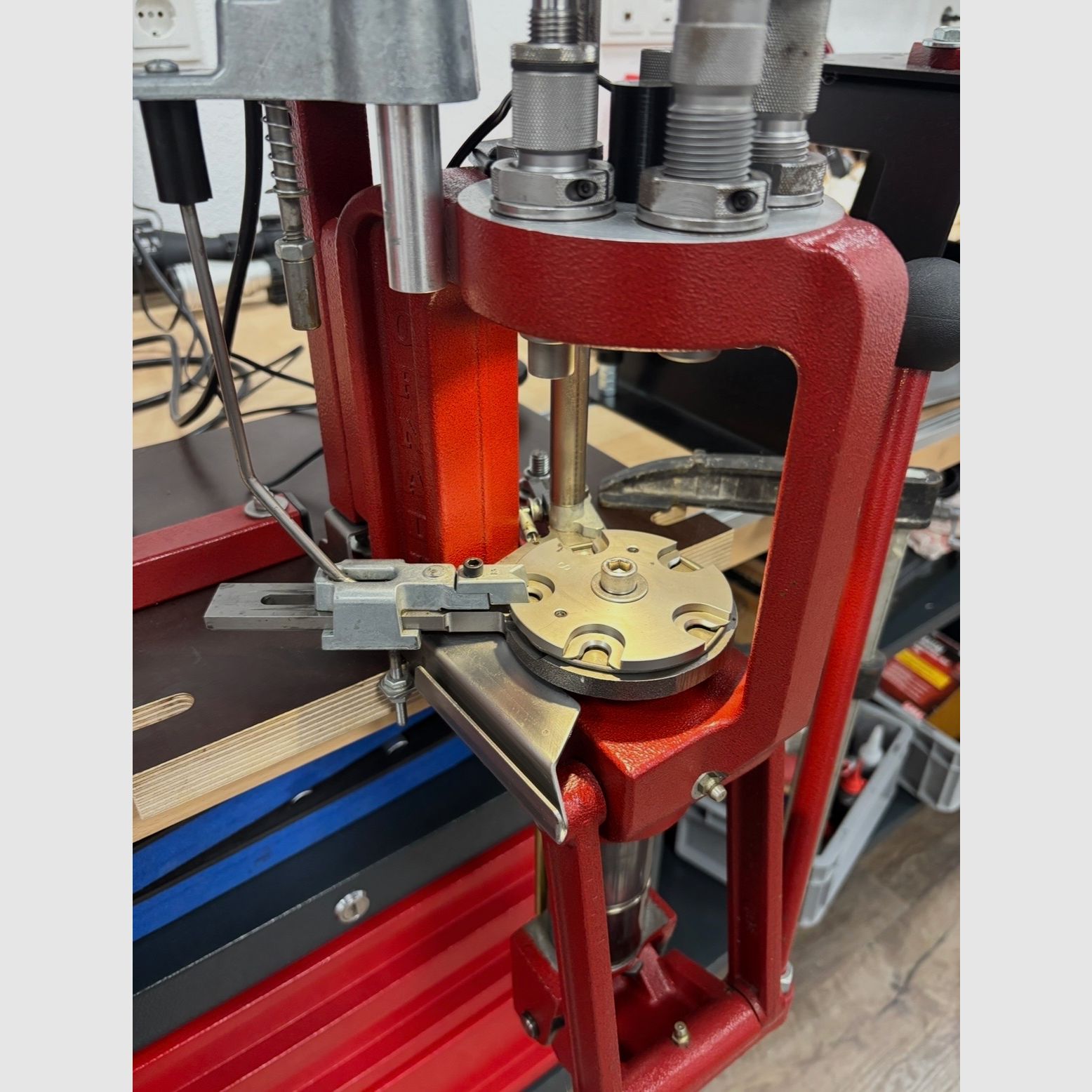 Hornady Ammoplant 5-stanowiskowa prasa do reloading z pełnym wyposażeniem w stanie nowym