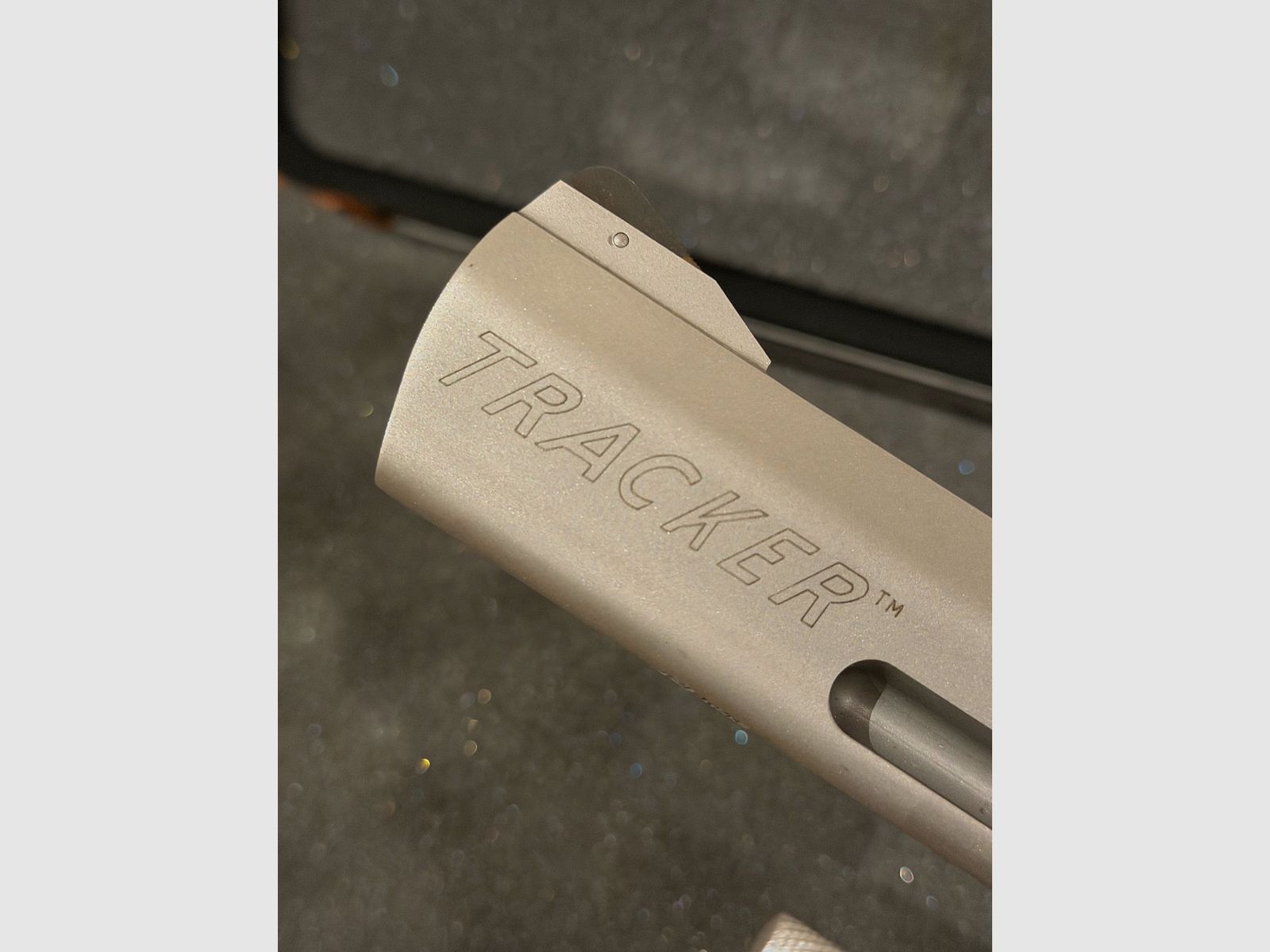 TAURUS TRACKER 627 4“ m. Komp. nuevo - no disparado con accesorios