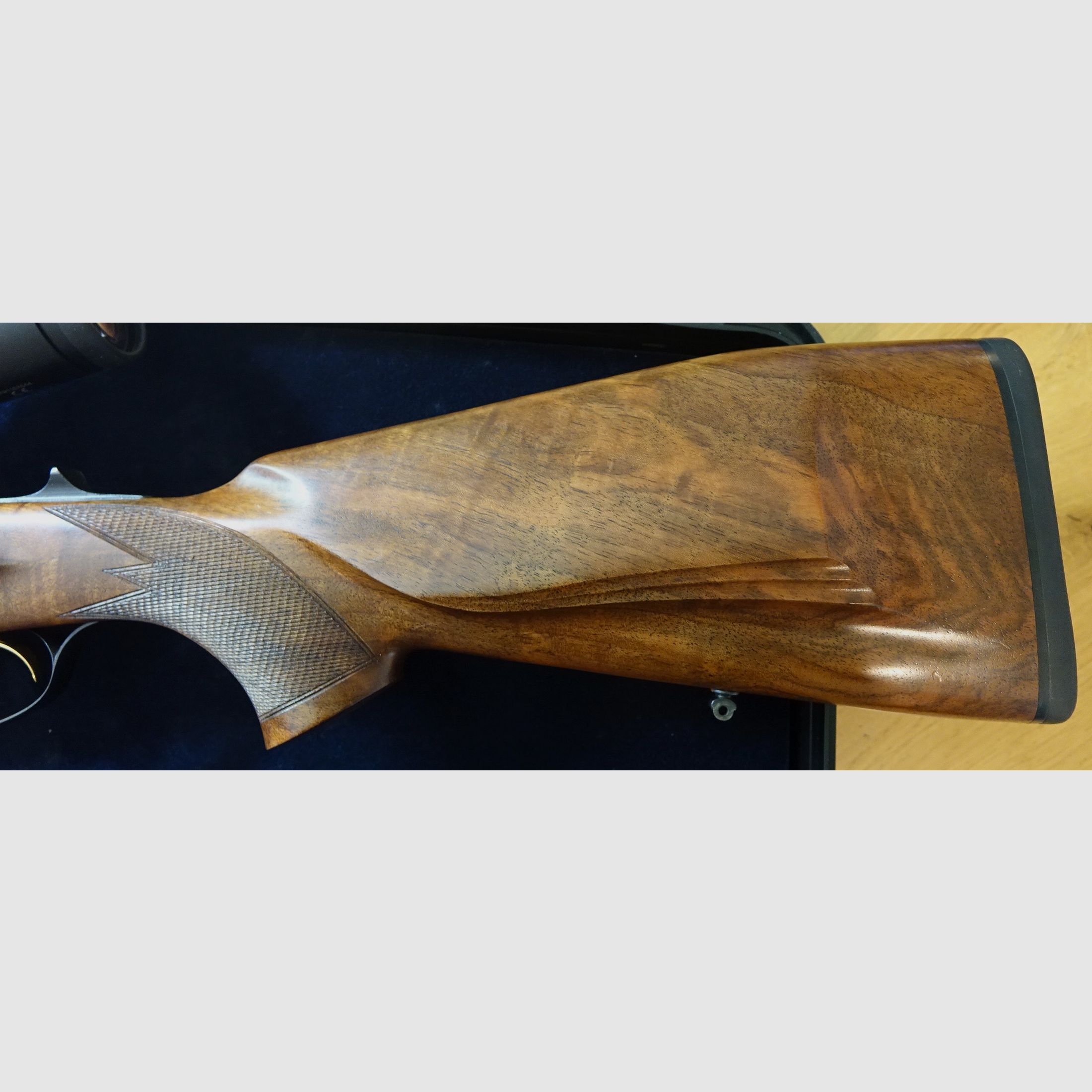 Krieghoff Optima TS Drilling w 8x57 IRS - 20/76 - lufa wymienna .22 Hornet w zestawie z drugim zestawem luf DBD 9,3x74R-20/76 w zestawie z Swarovski Z6i 2,5-15x56