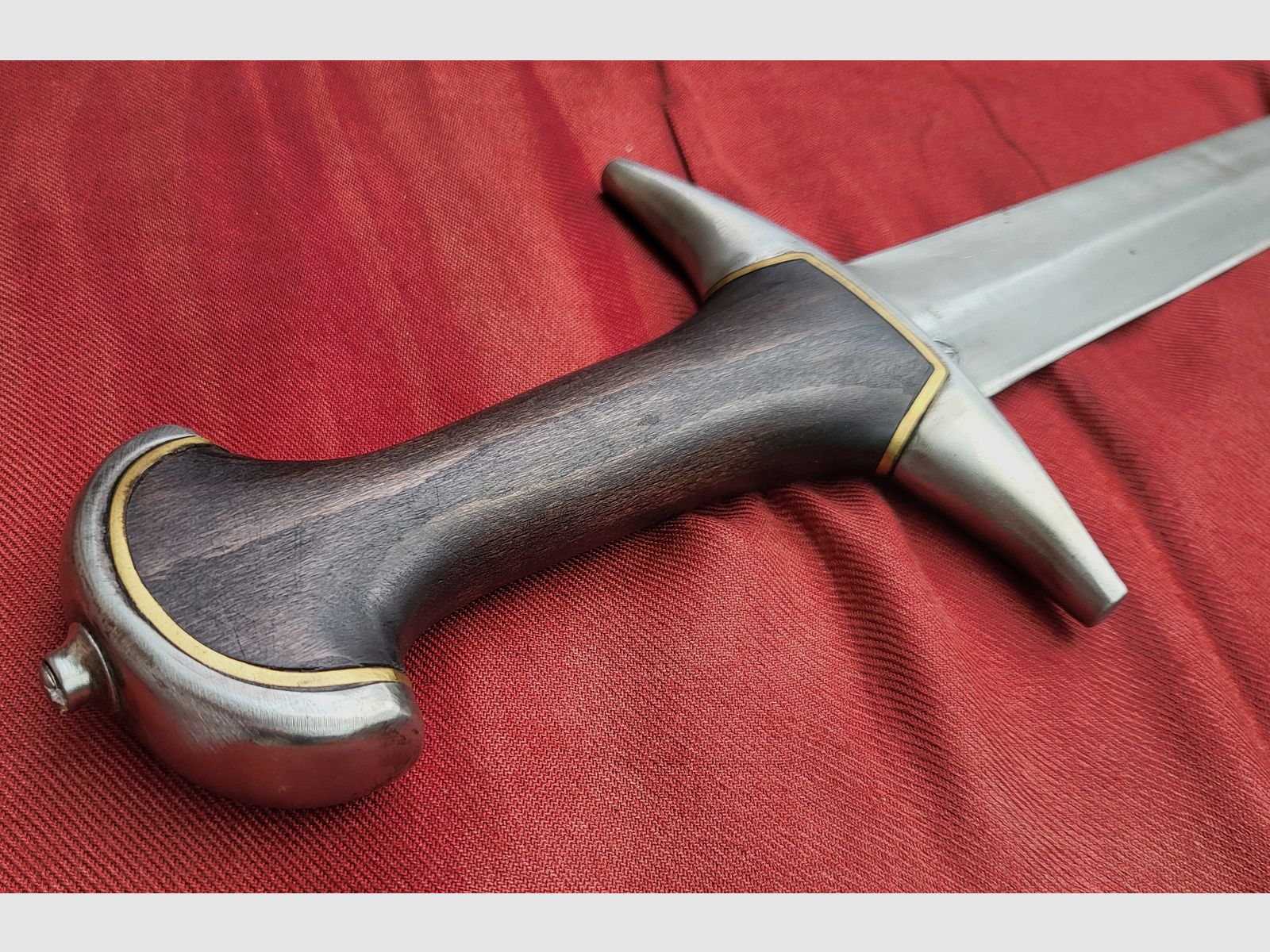 scharfer Schweizerdegen, in der EU hergestellte Replik, NEU