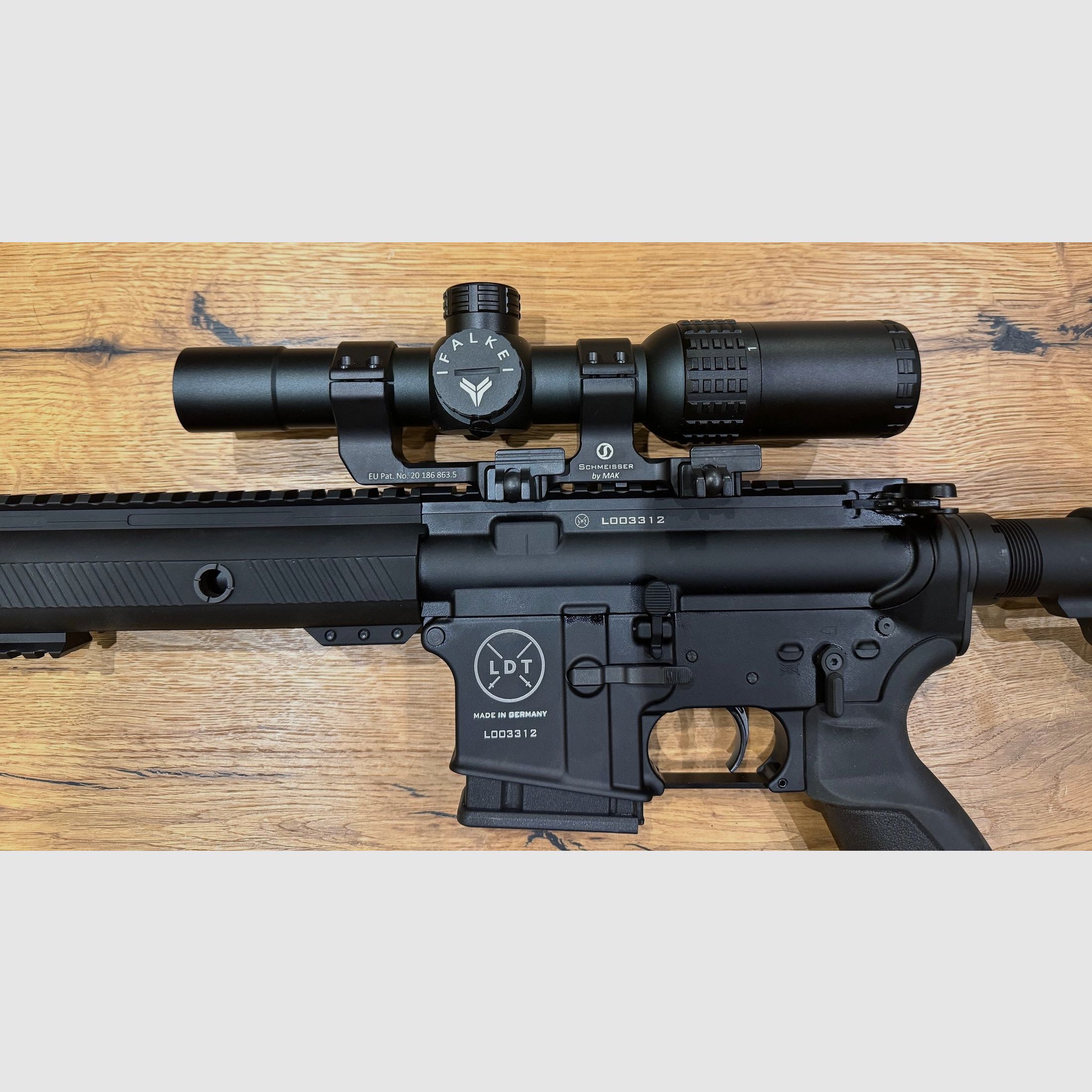 LDT15 L4S - uso deportivo posible incluido FALKE 1-8x24 TAC