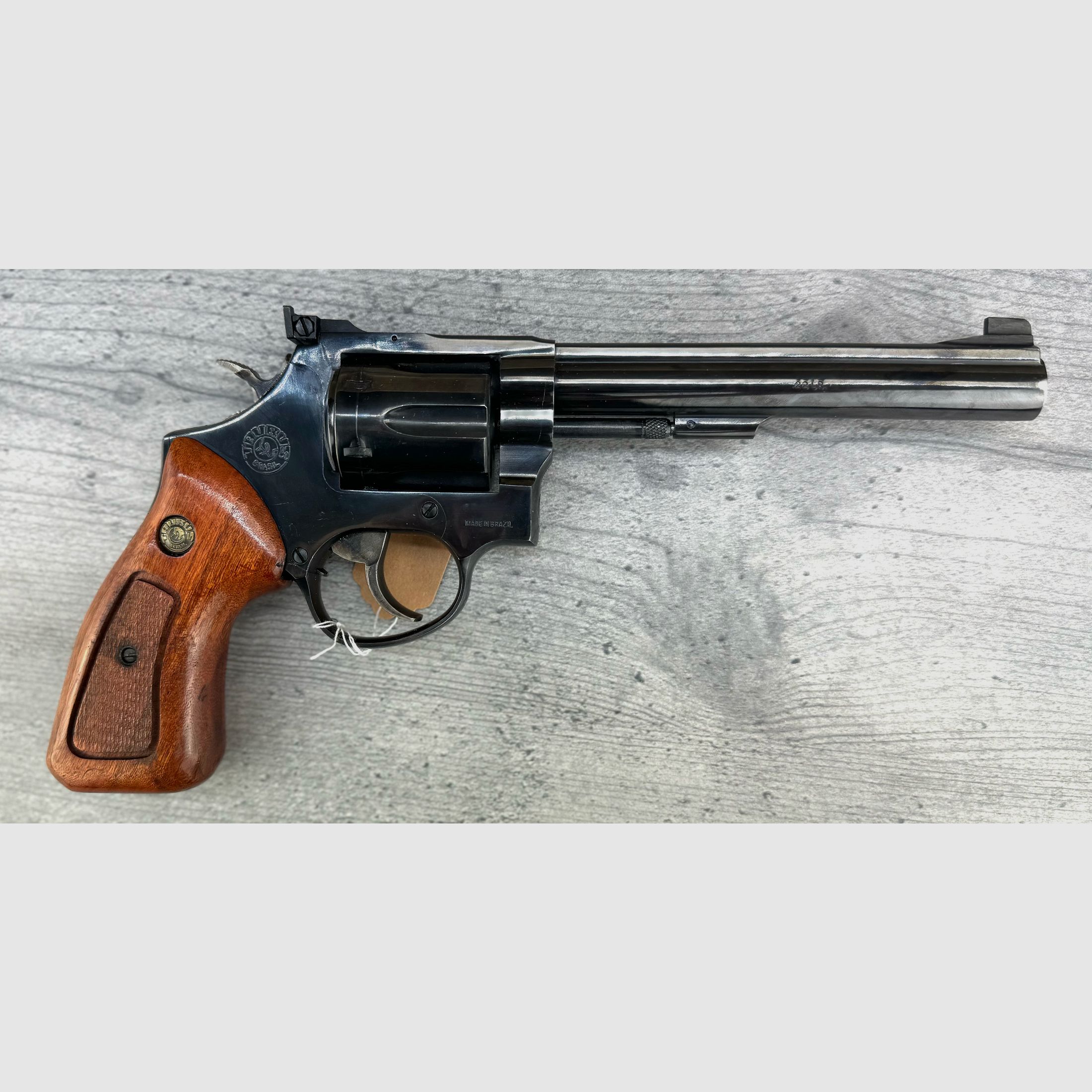 Taurus - Brazil, KK - Revolver .22lr, 6" barrel length, wooden grips
