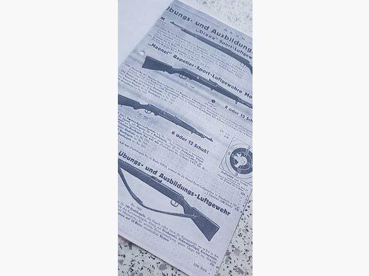 Ver mirar ;-) Diferentes documentos recopilados de periódicos, etc. mucho sobre modelos Haenel con documentos raros