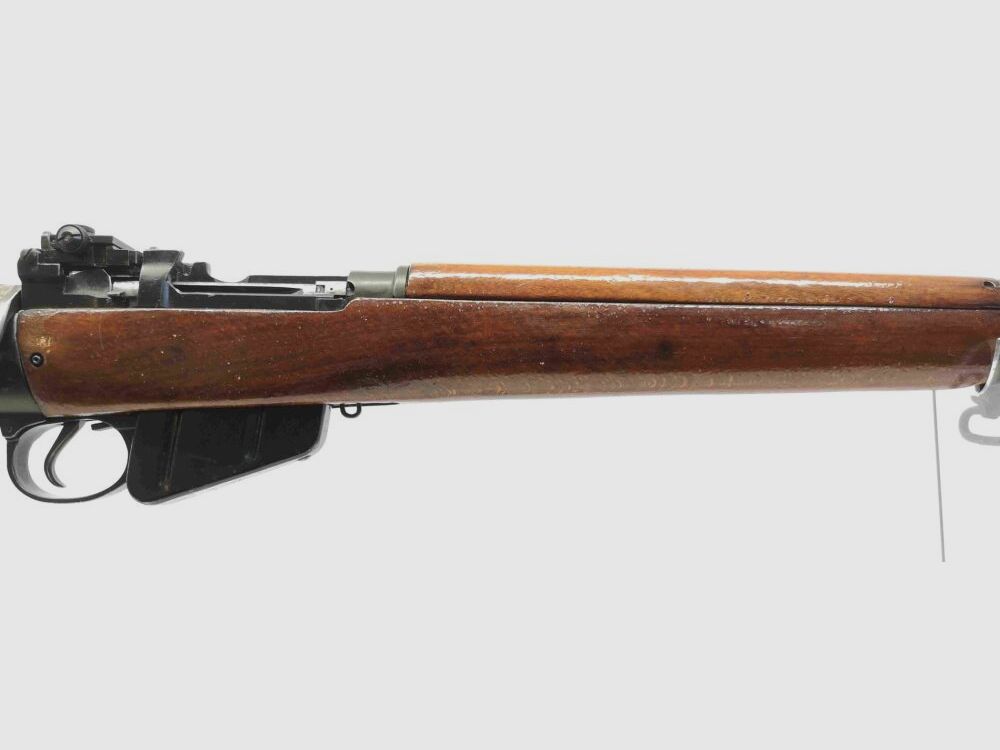 Enfield	 No. 4 MK II / L8