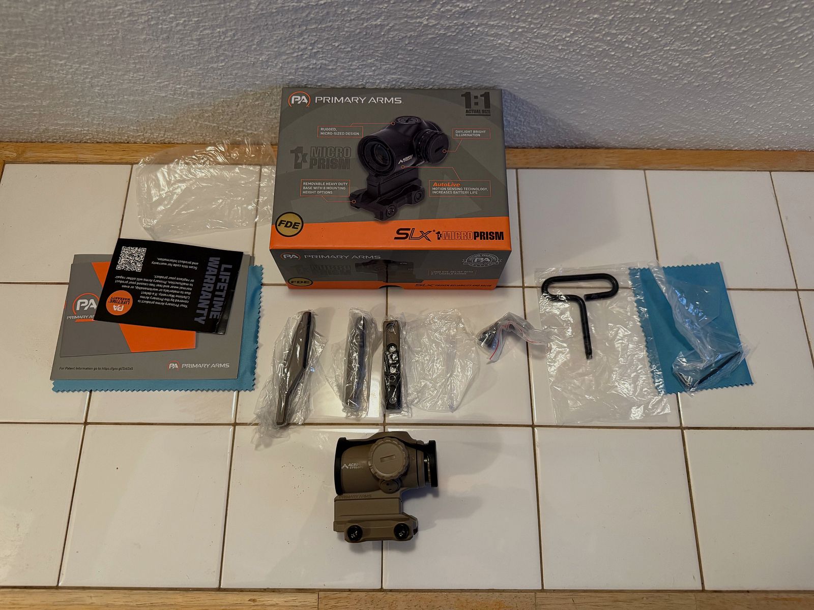 Primary Arms Slx 1x Micro Prism FDE Acss Cyclops red - Excellent condition