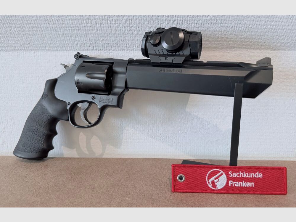 Smith & Wesson 629 Stealth Hunter Performance Center met SigSauer Romeo5