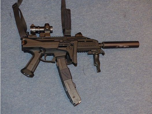 Pistole CZ Scorpion EVO3 cal. 9mm mit EVO3 B&T Schalldämpfer