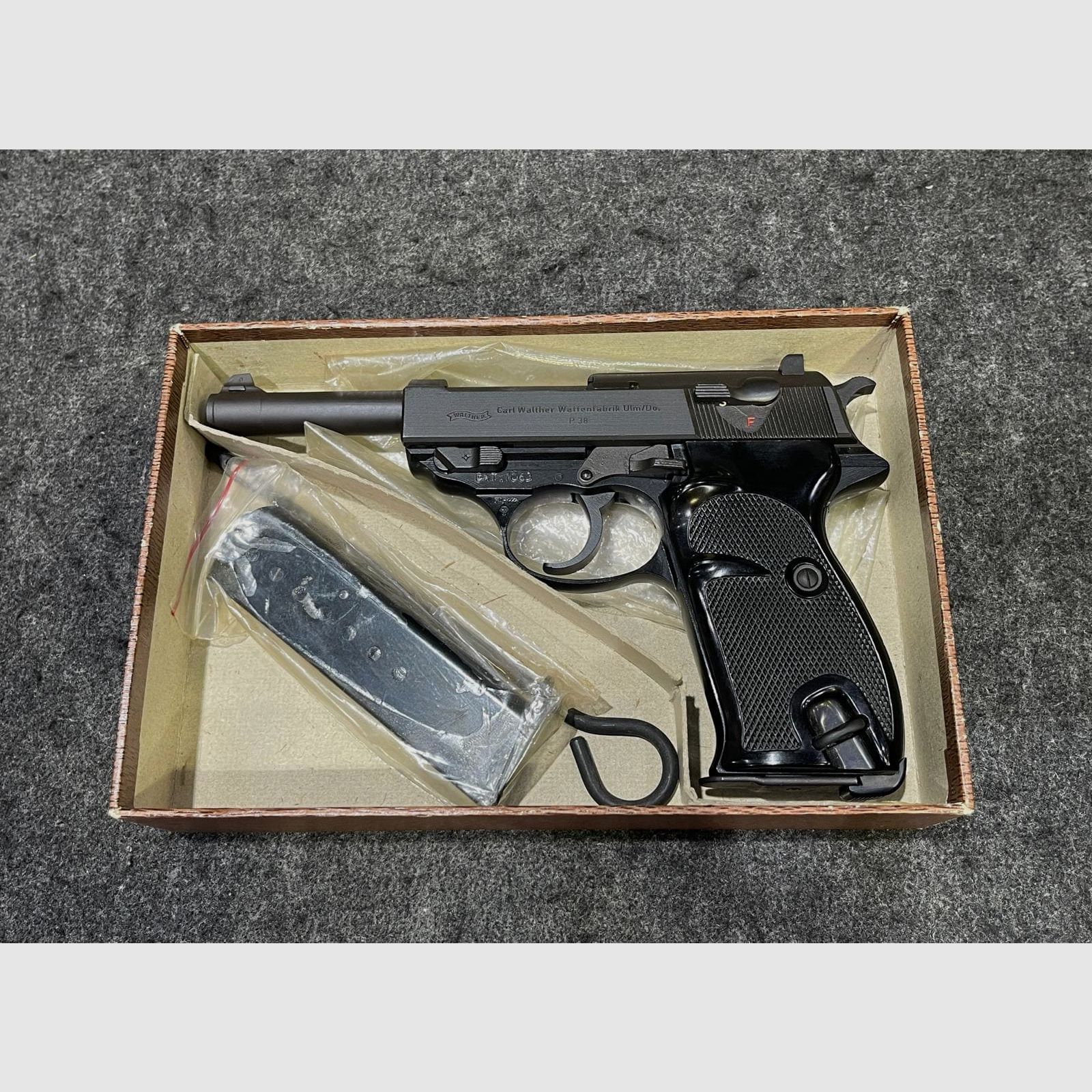 Walther P38, Bild 10 von 13