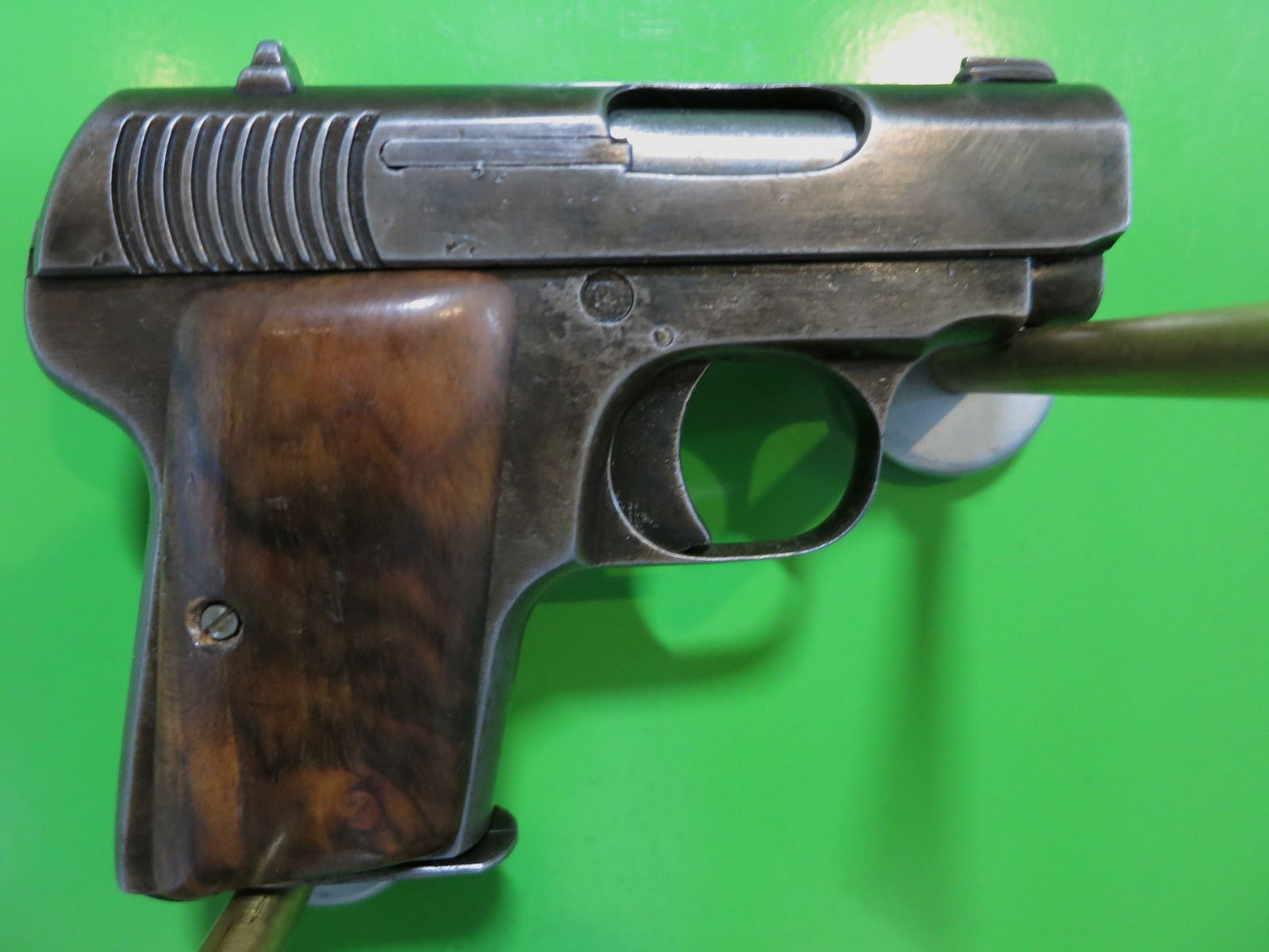 Halbautomatische  Astra Modell 200 (?), Lady-Gun im Westentaschenformat,  7,65mm Browning       #71-