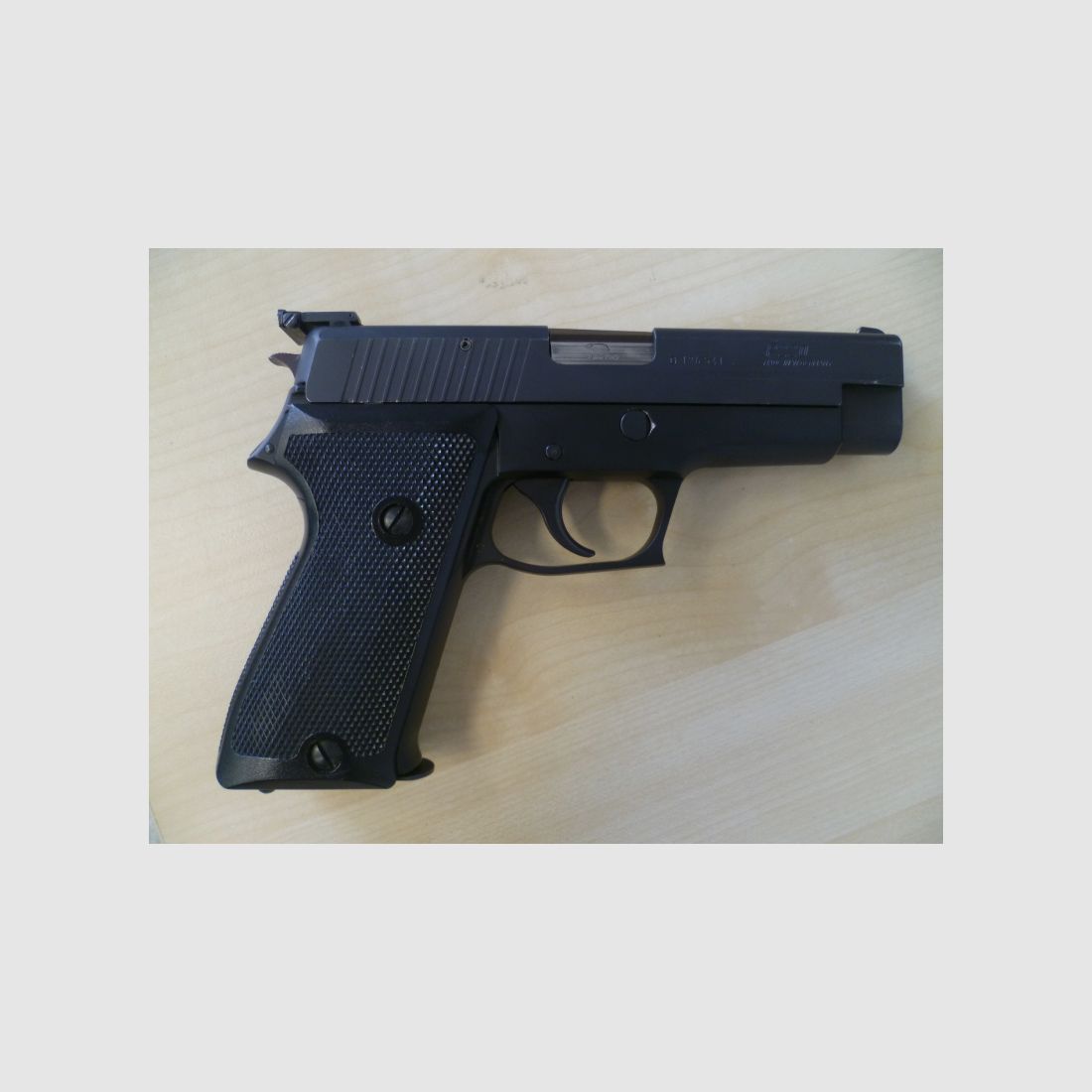 Pistole SIG Sauer P220 9mm Luger