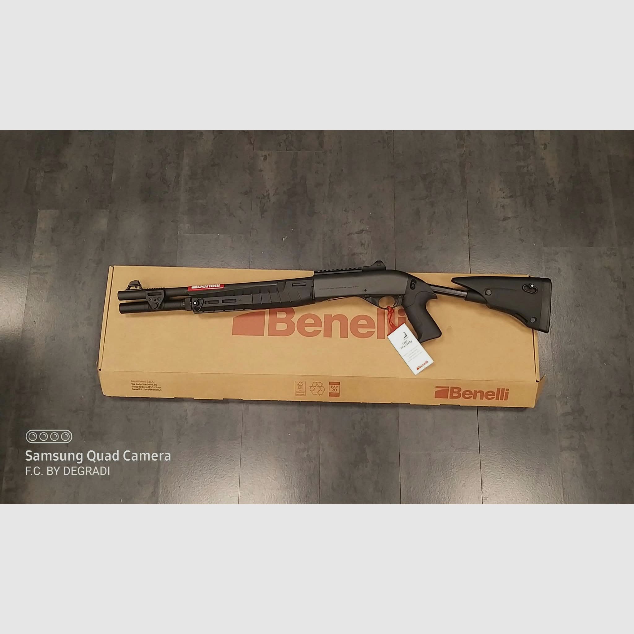 Benelli semi-automatisch geweer. Mod. M2 G1 Tactical loop 18,5″ kal. 12, afbeelding 1 van 5